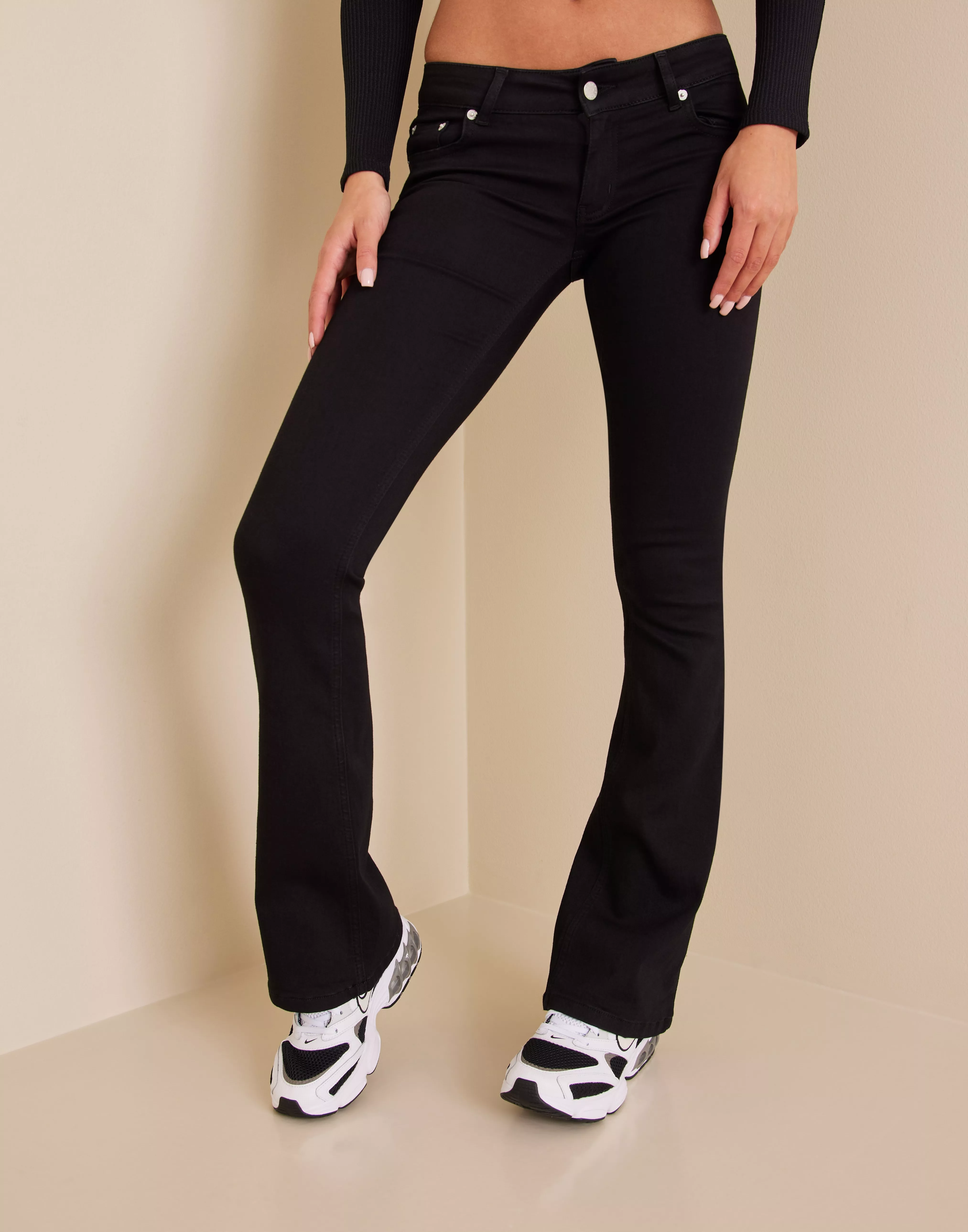 Low rise best sale black bootcut jeans