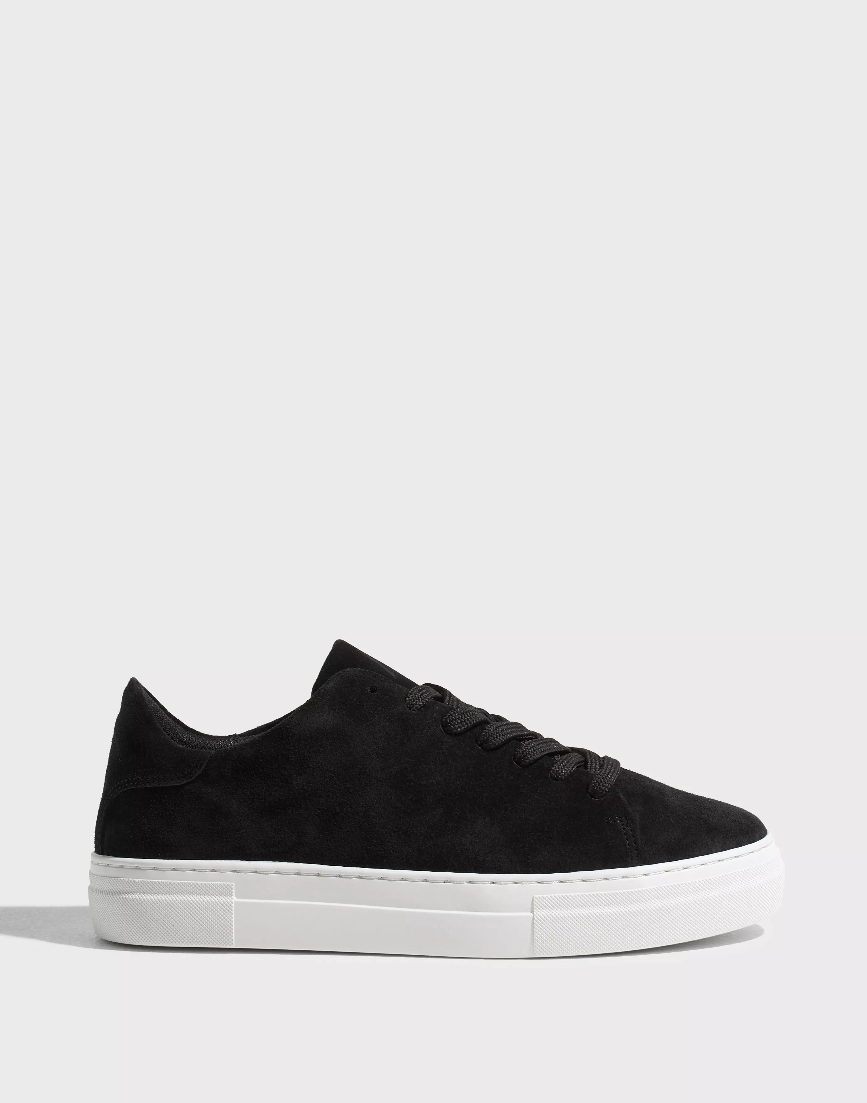 Buy Selected Homme SLHDAVID CHUNKY SUEDE SNEAKER NOOS Black NLYMAN