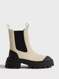 On trend Chelsea Boot