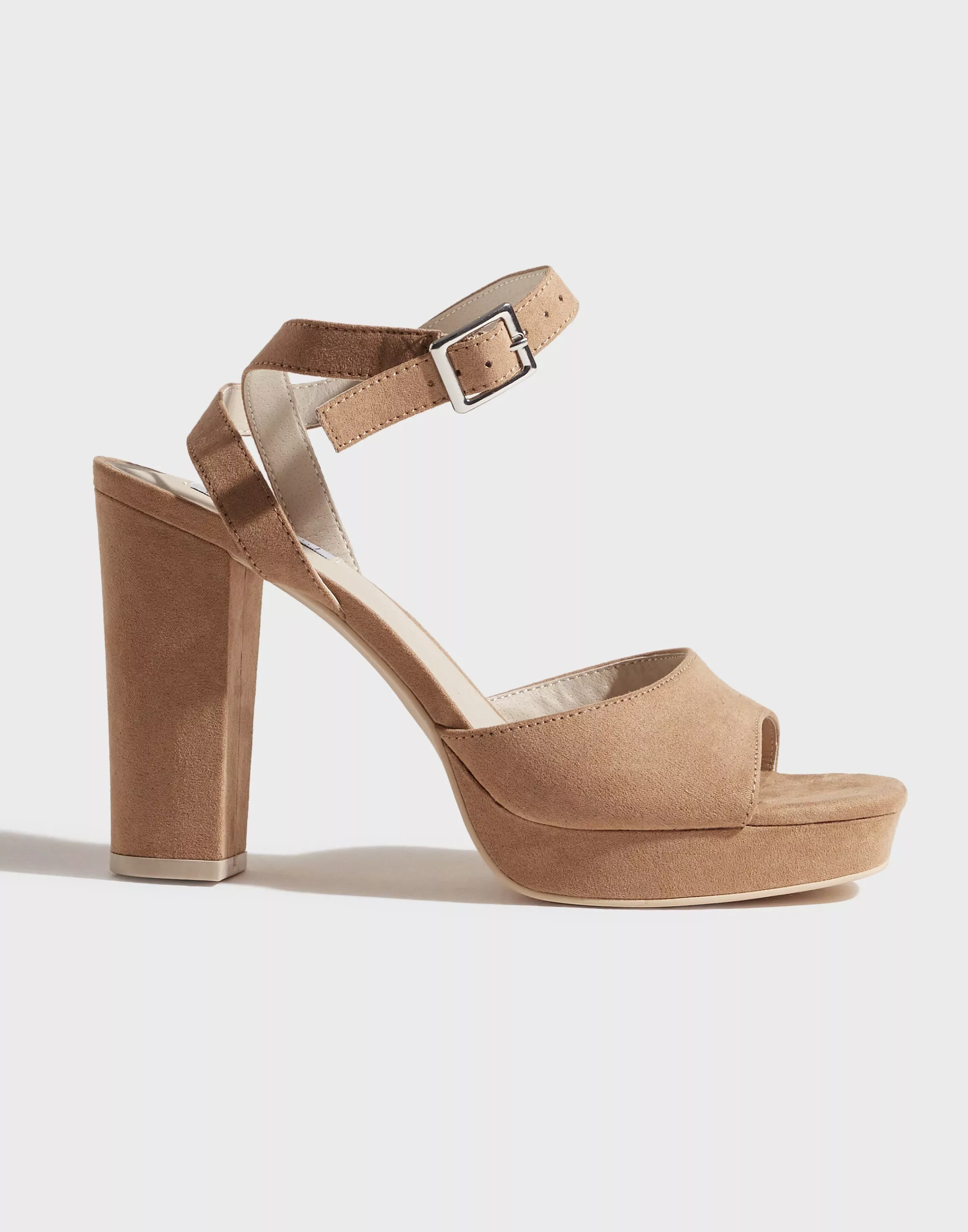 Tan on sale heels platform