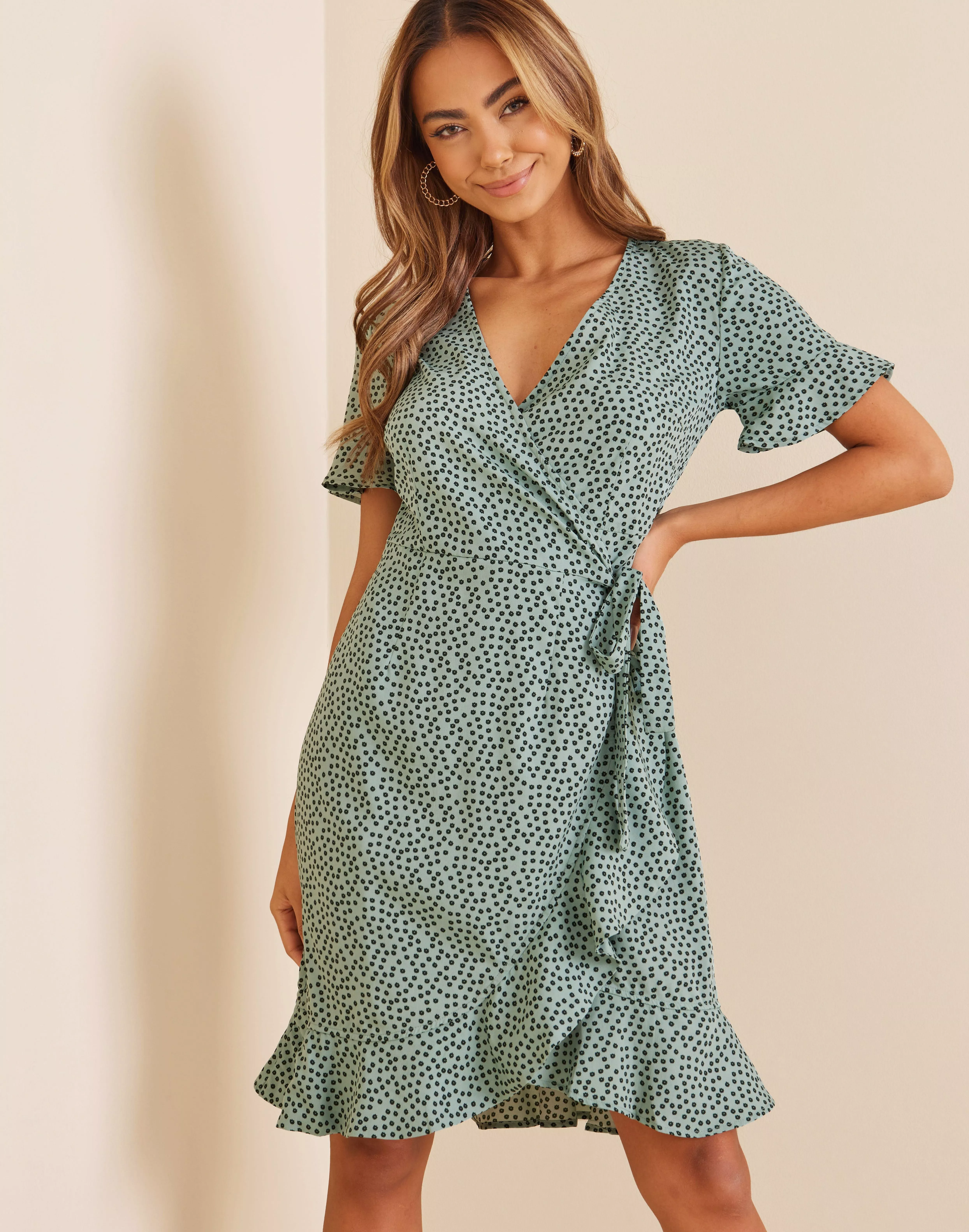 Buy Only S/S Green ONLOLIVIA Black NOOS Spot WVN Chinois WRAP - DRESS