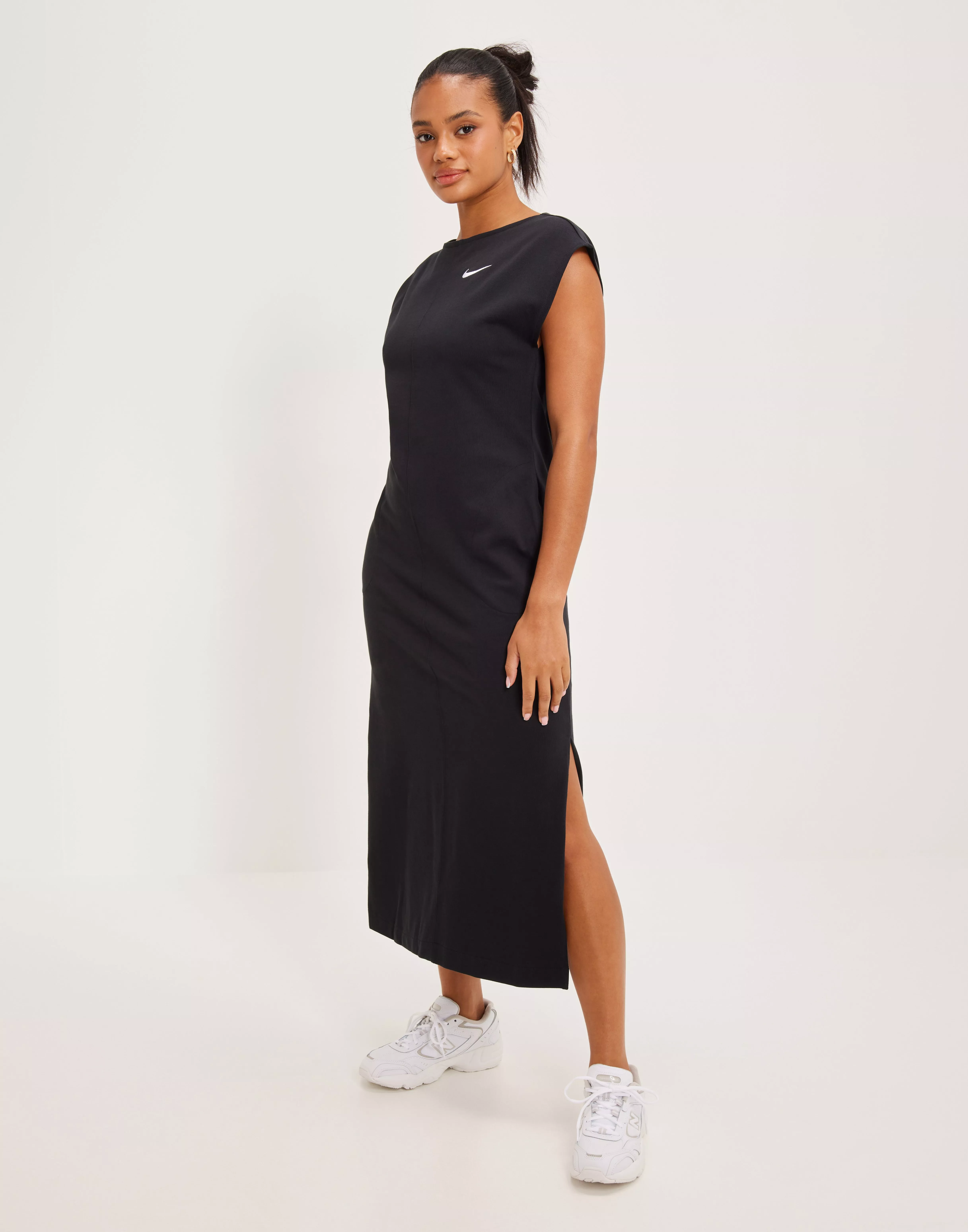 Black deals nike dress