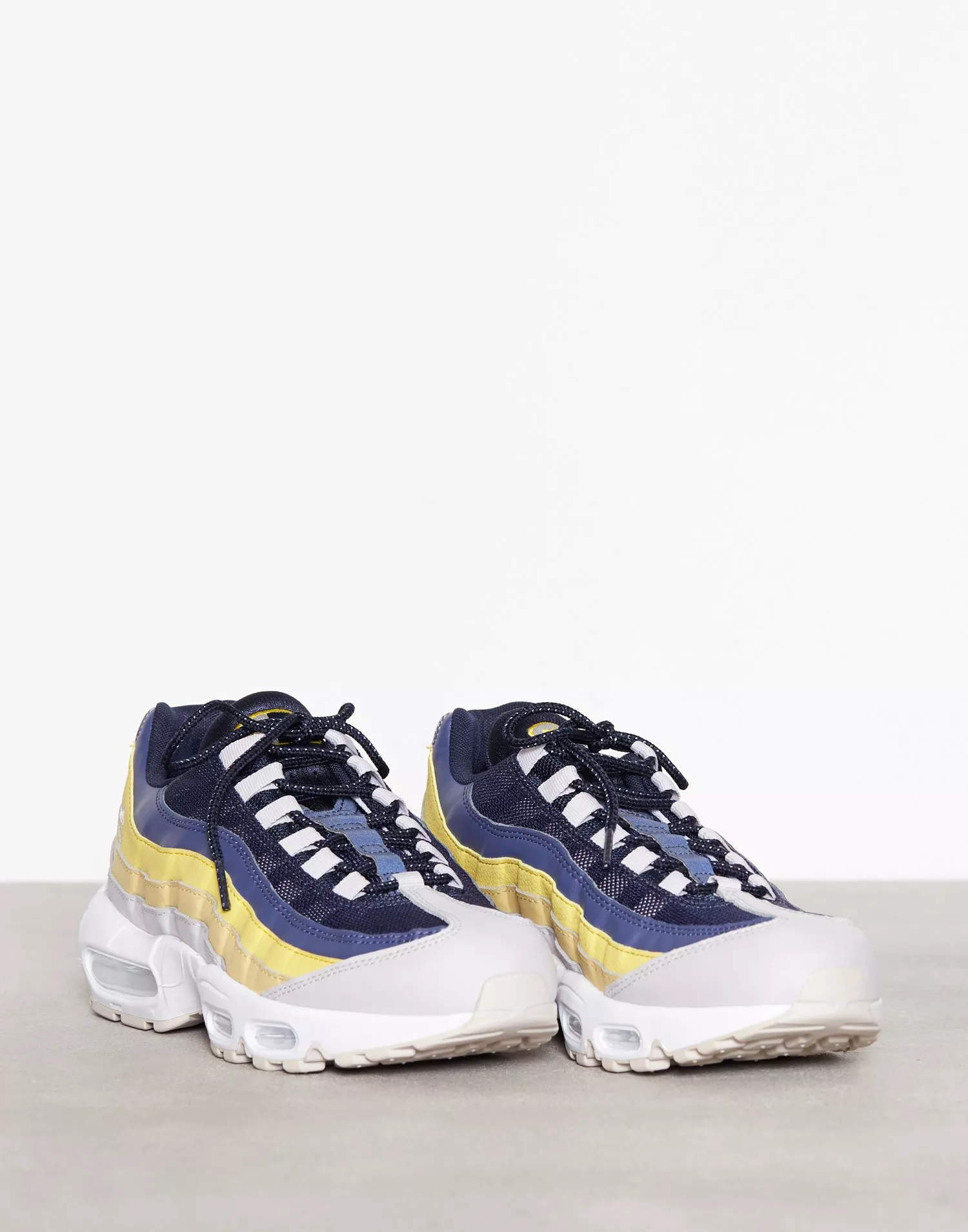 Air max 95 essential white grey  and hotsell  lemon wash