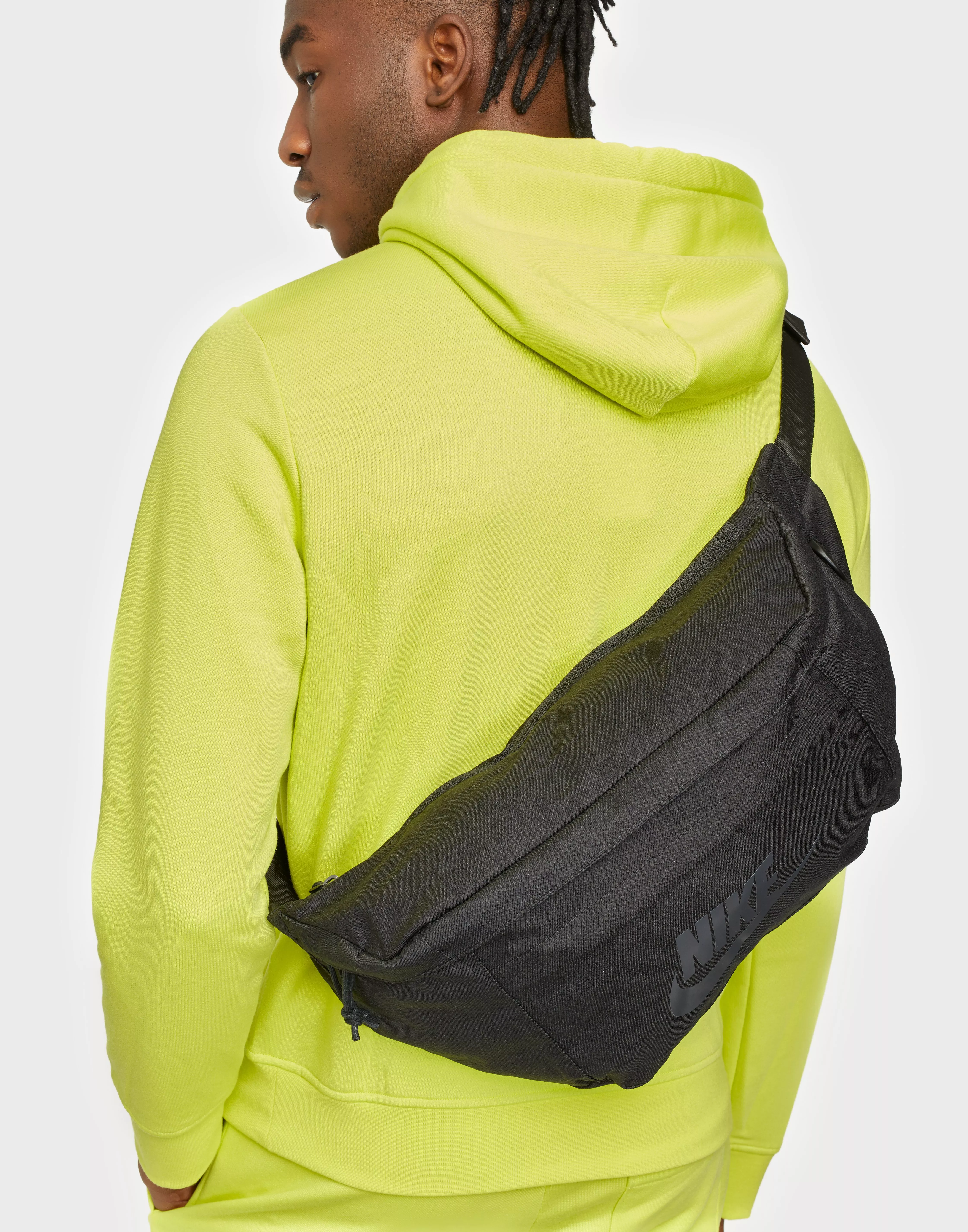 Nike tech hotsell hip pack