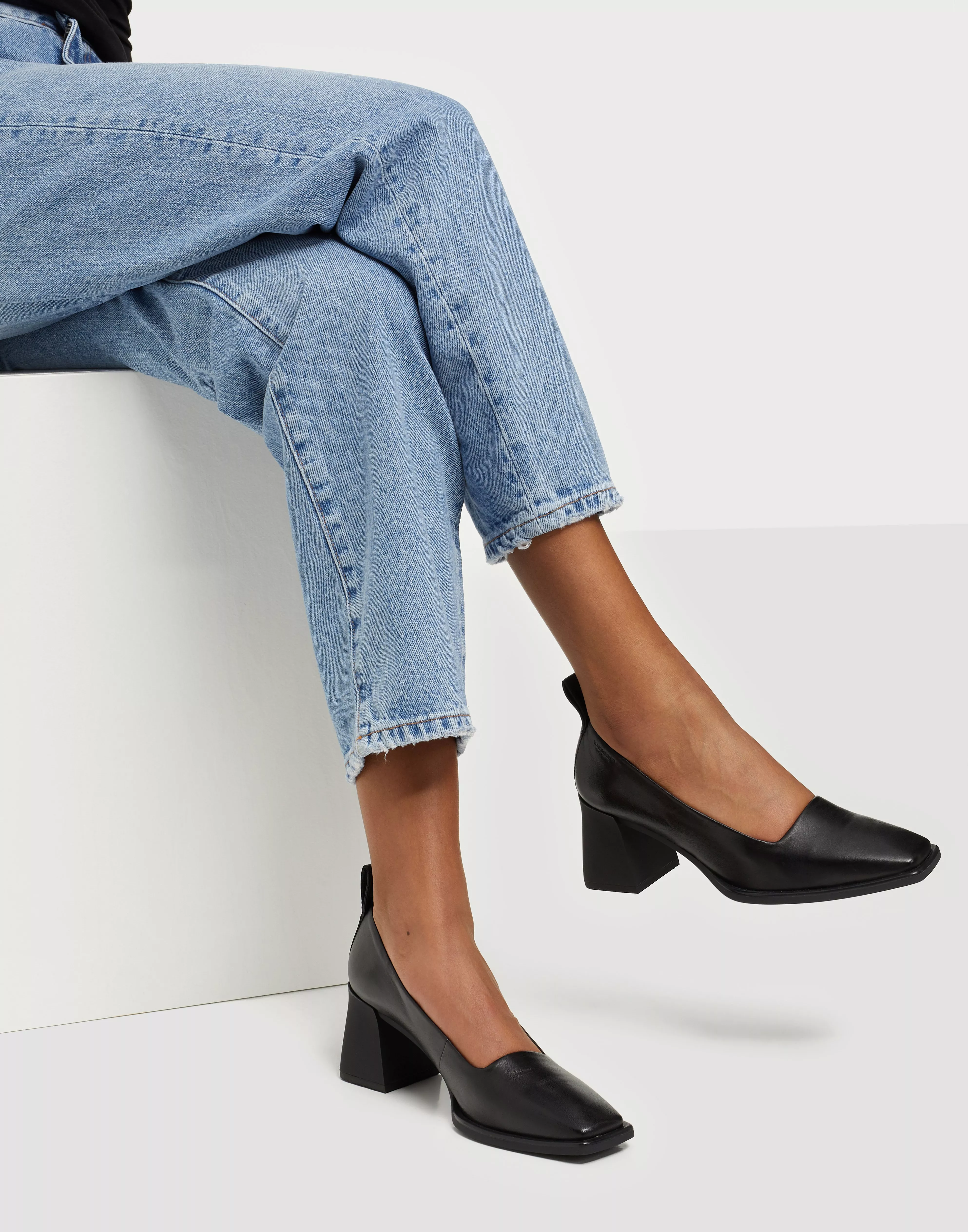 Kerstmis kennisgeving Nieuwe aankomst Buy Vagabond Hedda Pumps - Black | Nelly.com