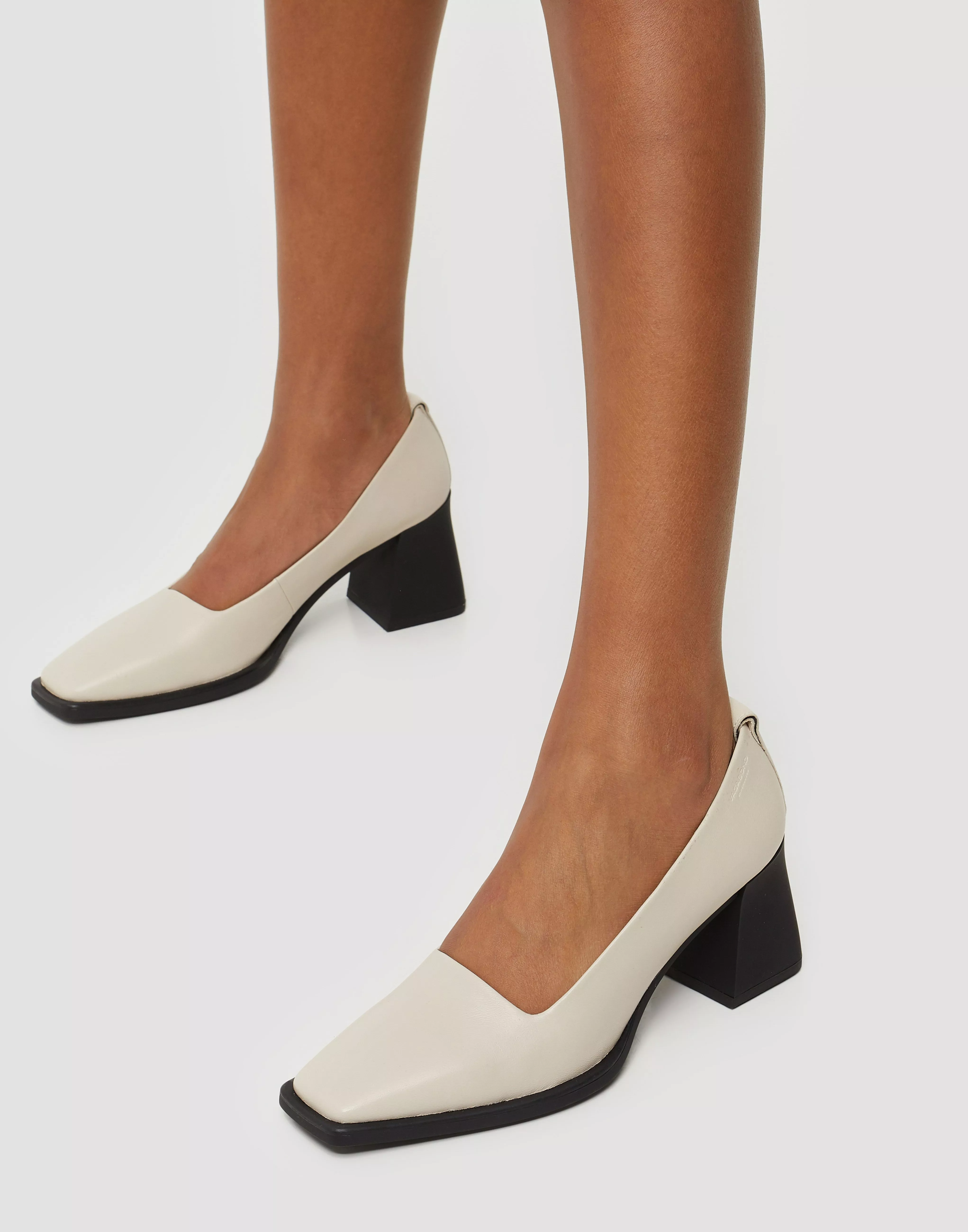 buy-vagabond-hedda-pumps-offwhite-nelly