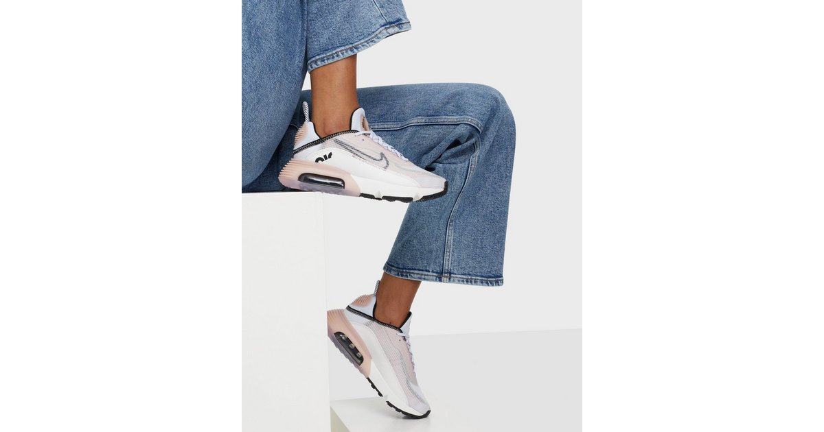 Nike air max dia on sale outfit