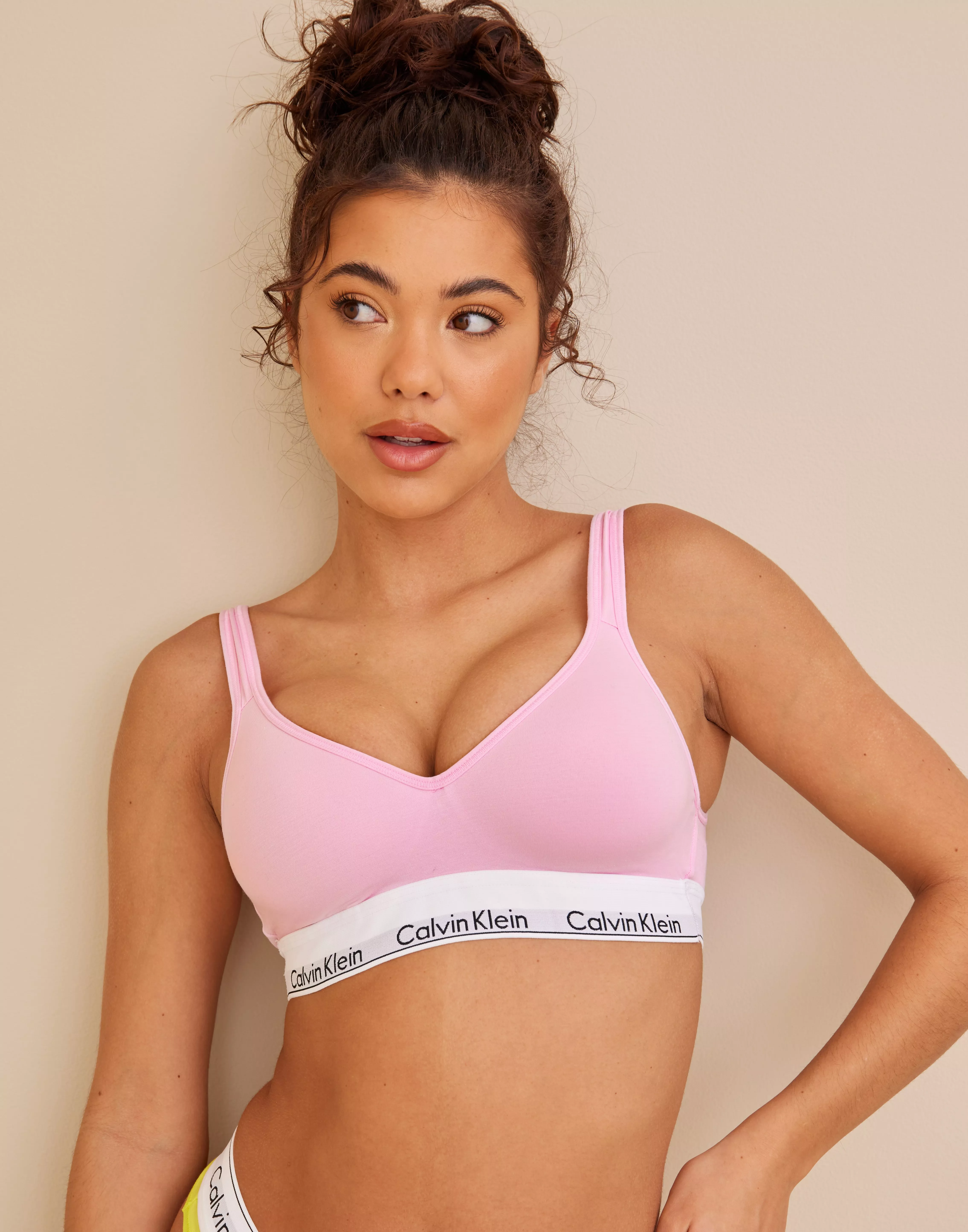 CALVIN KLEIN DAMSKI STANIK BIUSTONOSZ LIFT BRALETTE PINK