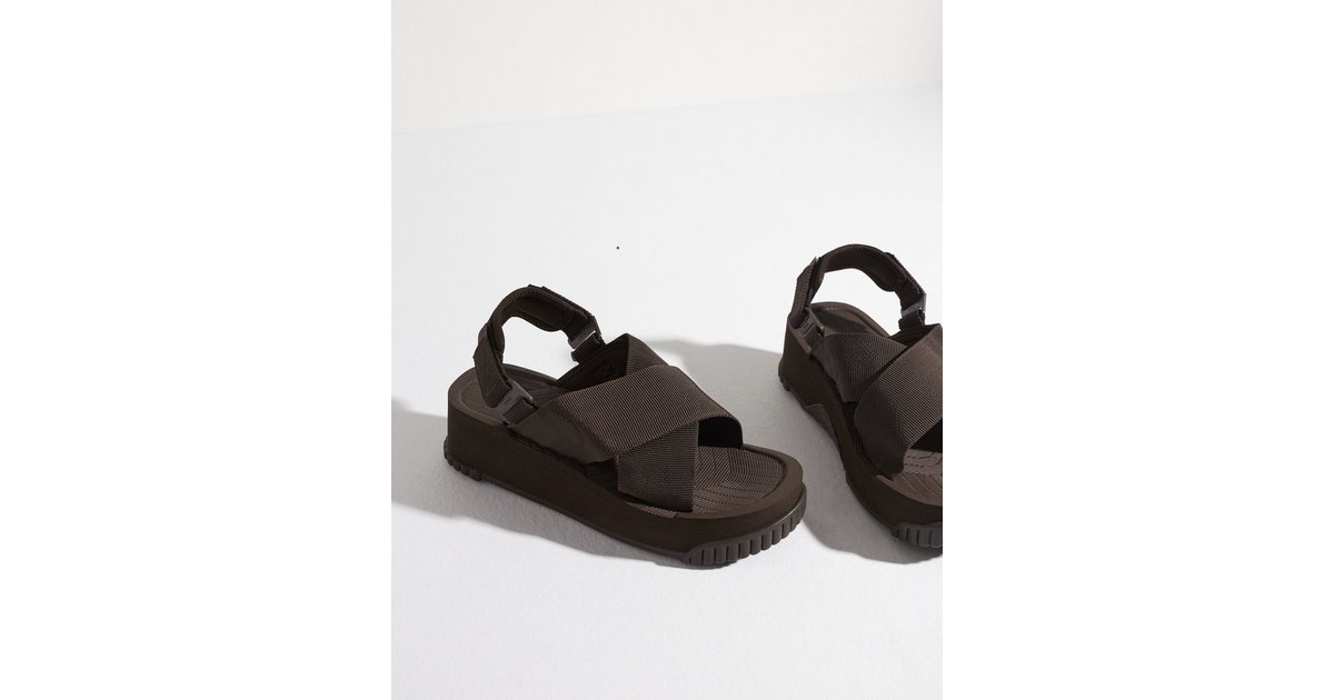 Buy Shaka FIESTA PLATFORM - Dark Brown | Nelly.com