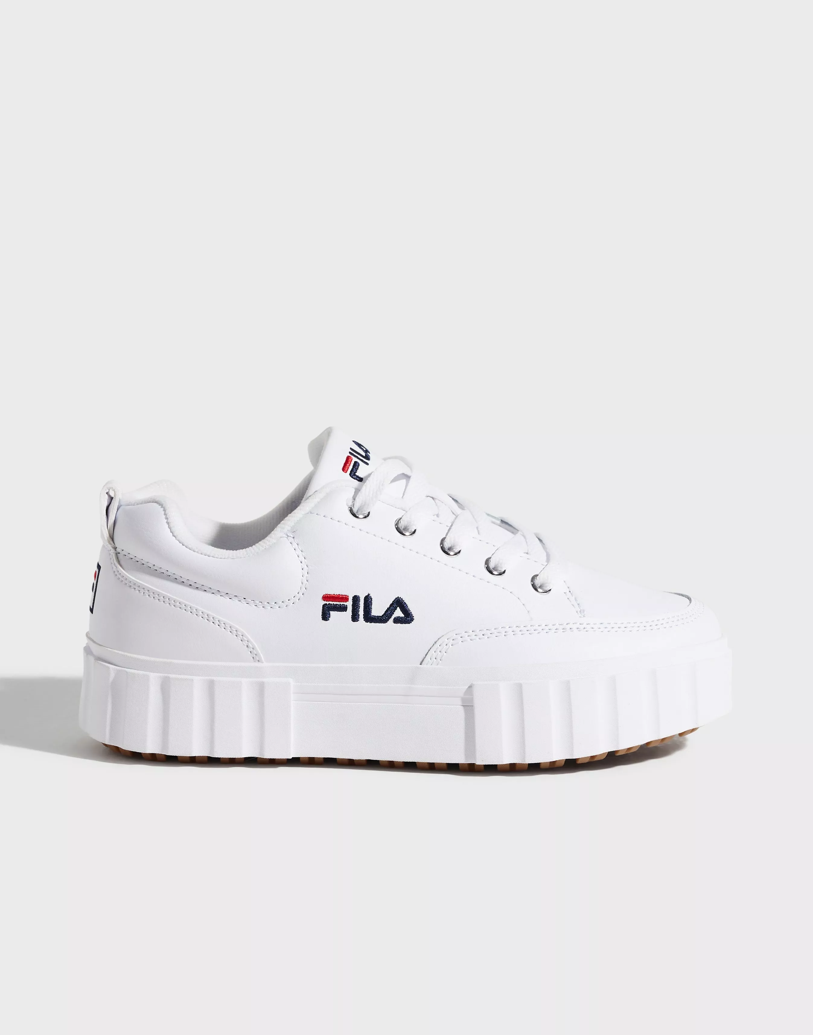 Fila sandblast sale white