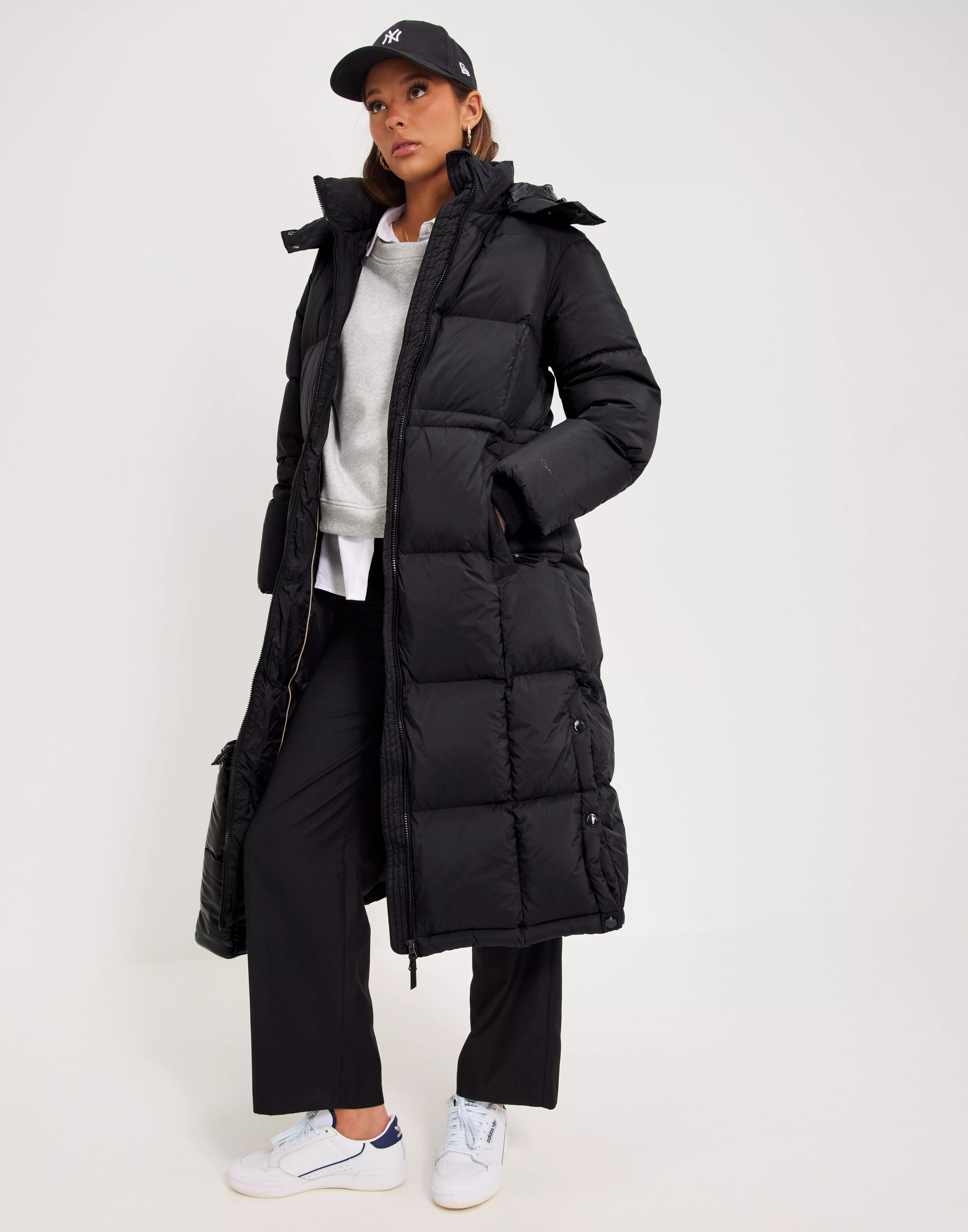 Floor length shop down jacket