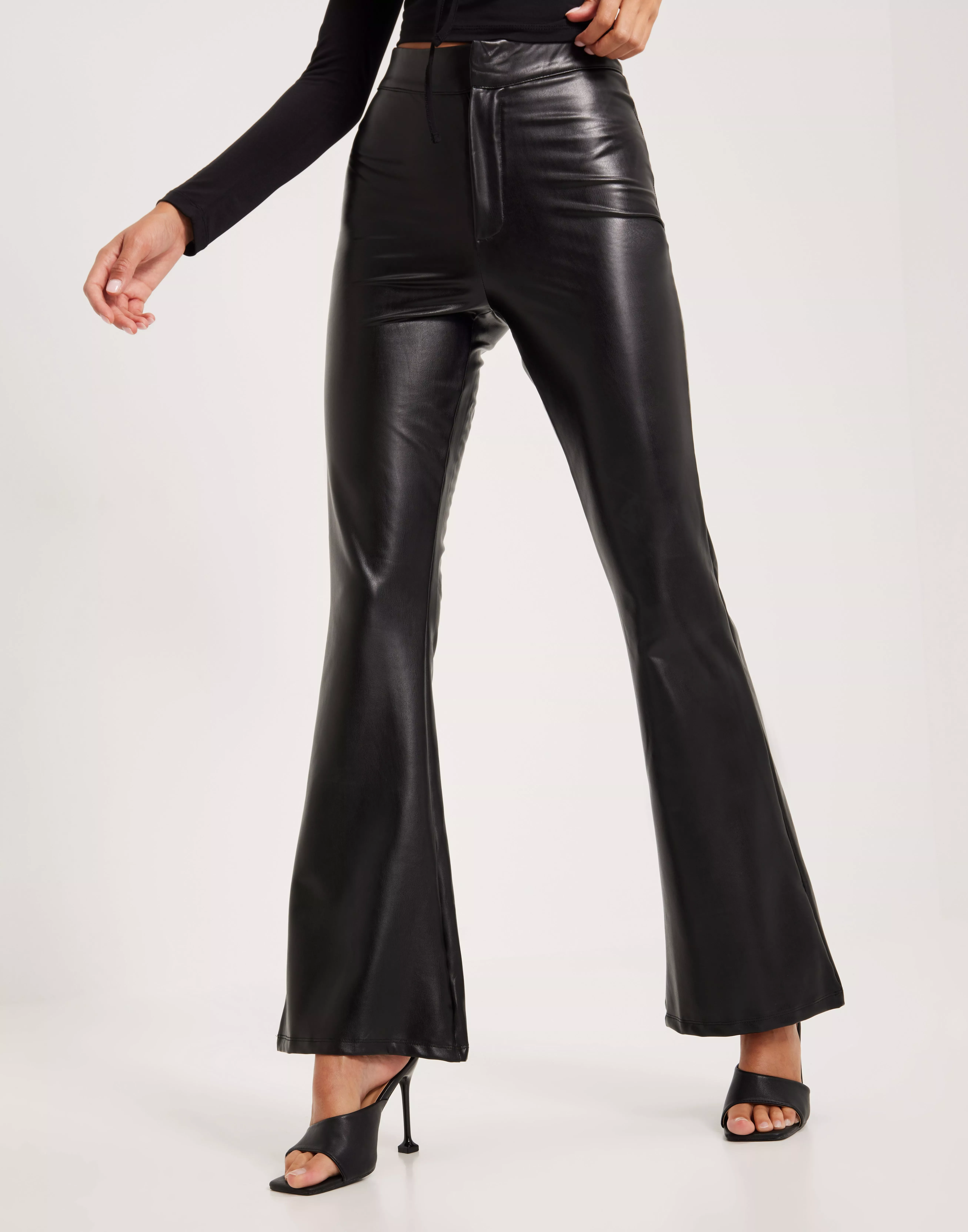 ONLY Tall ONLIDINA FLARE PANT - Trousers - black 