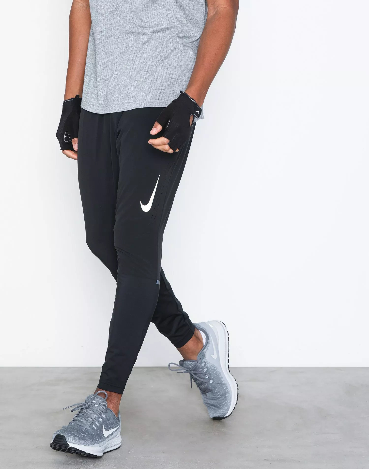 Buy Nike M NK SWIFT RUN PANT - Black