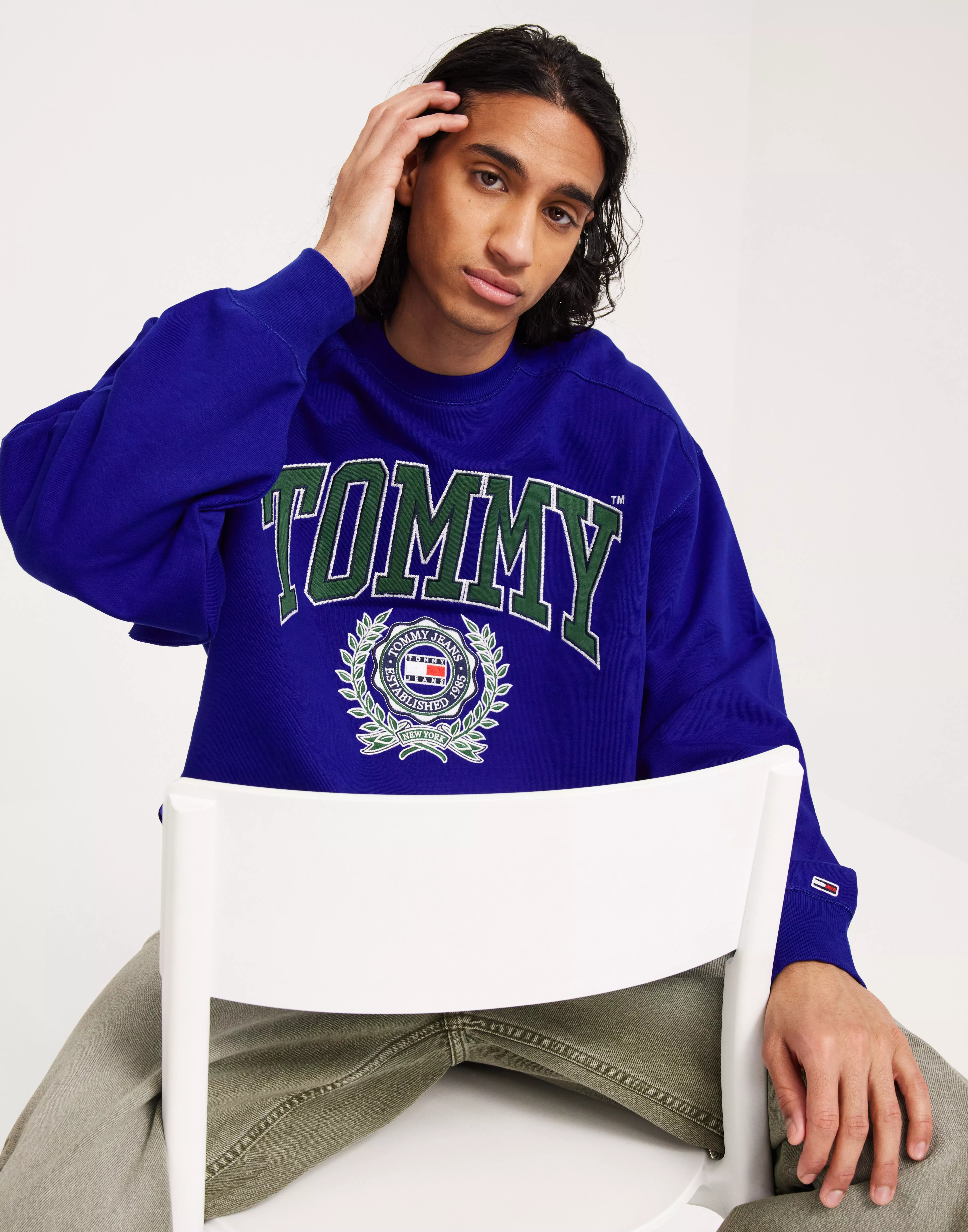 Tommy jeans purple 2024 and green sweatshirt