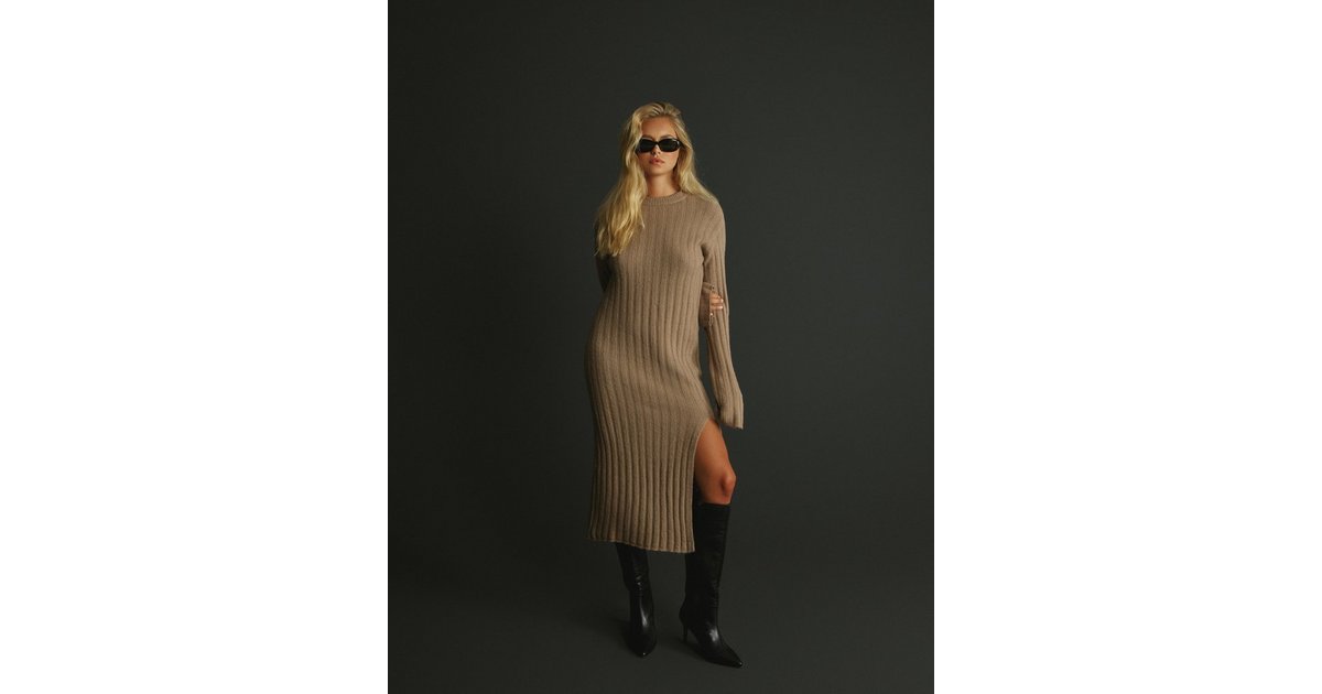 Buy Nelly Everyday Long Knit Dress - Taupe | Nelly.com