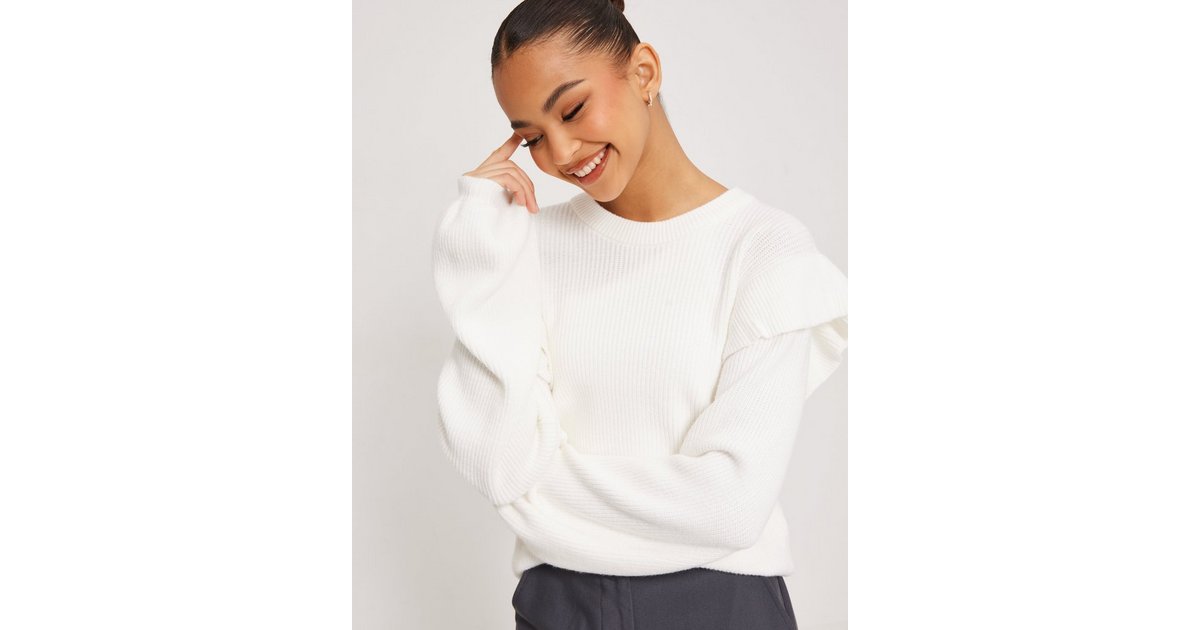 Buy Vila VIRIL O-NECK FLOUNCE KNIT TOP - N - White Alyssum | Nelly.com