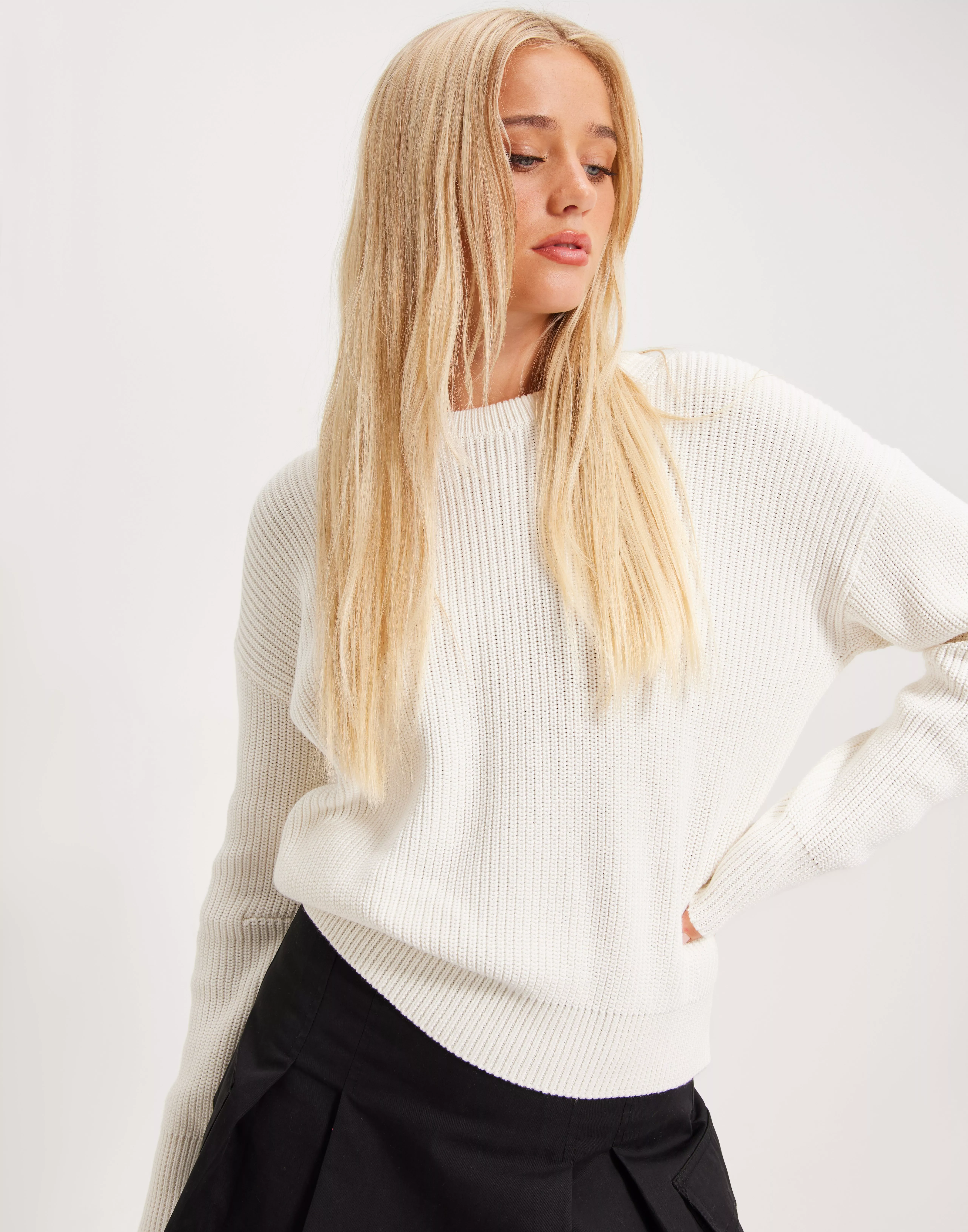 JXMILA TWIST CREW NECK KNIT NOOS