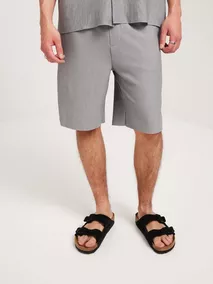 ONSDRUM PLEATED SHORTS