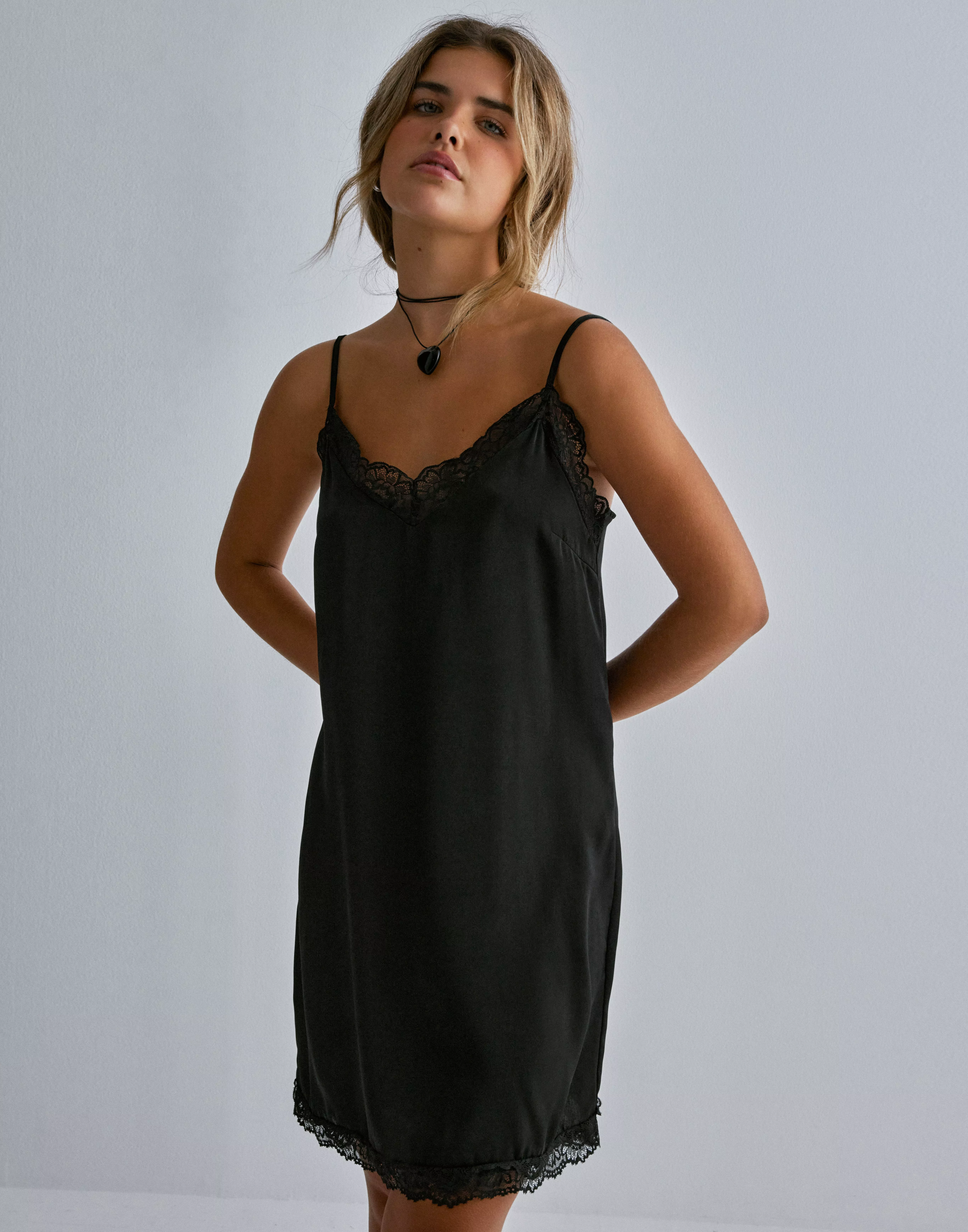 ONLFRI Black - SINGLET SL LACE Only Osta WVN DRESS