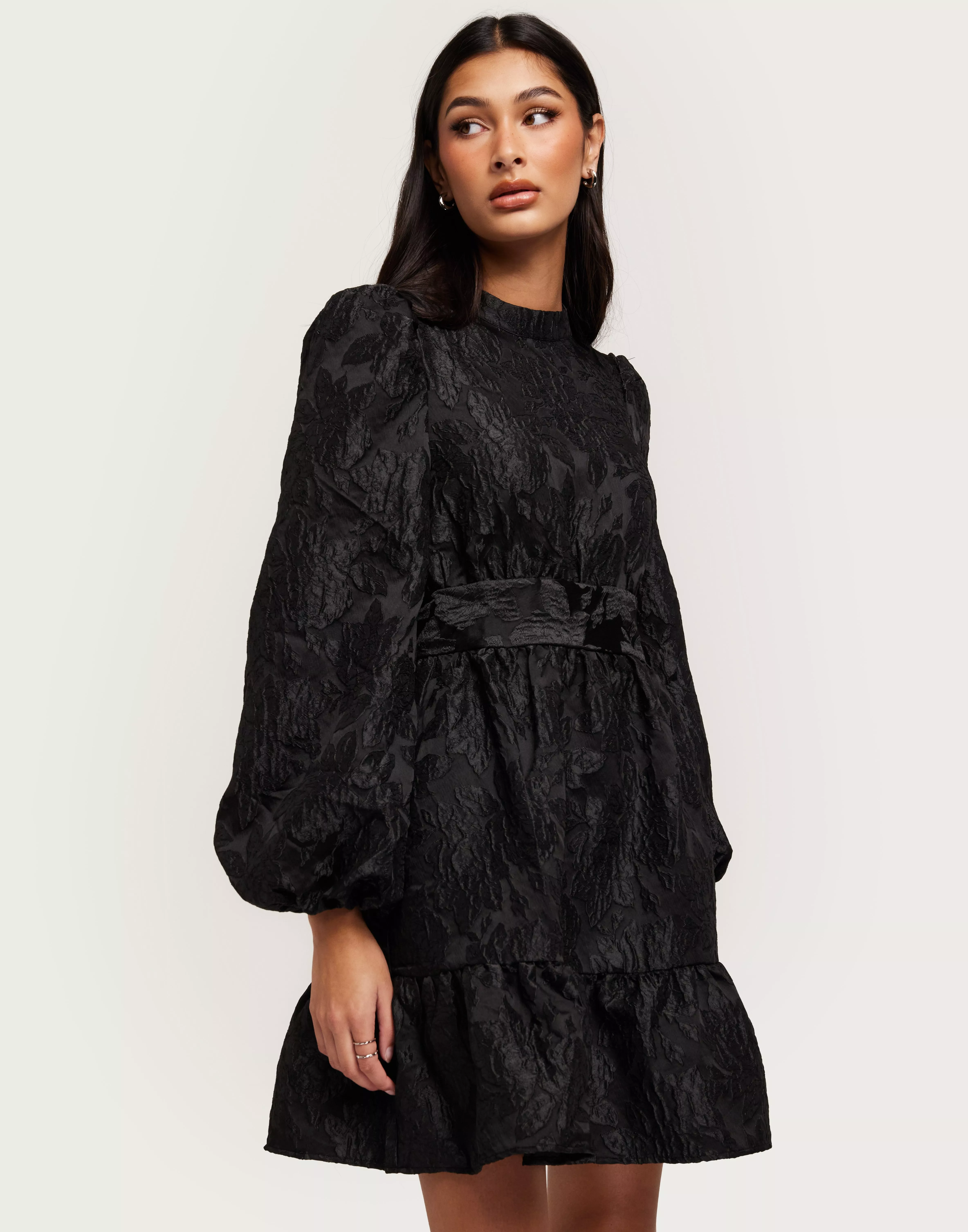 Buy Vero PA DRESS L/S SHORT - VMSULLE Black WVN Moda