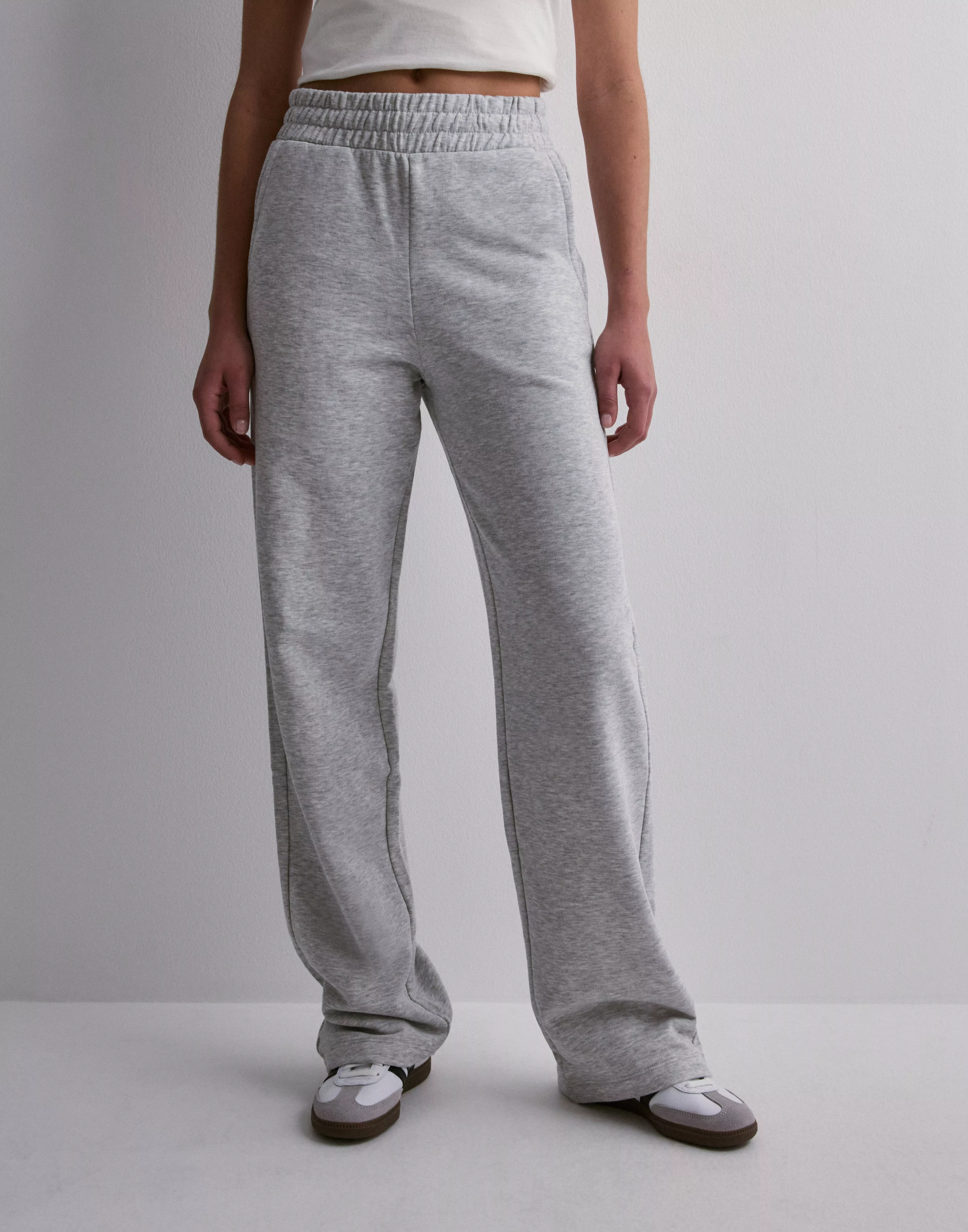 Gina Tricot BASIC STRAIGHT SWEATPANTS - Tracksuit bottoms - light