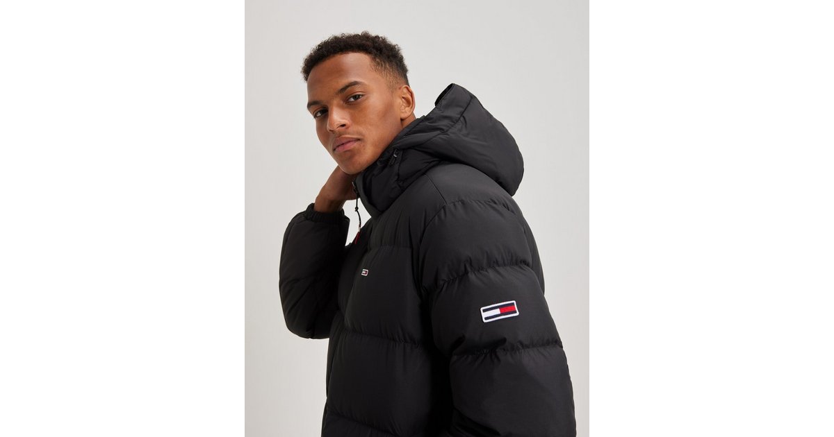 Tommy Jeans TJM ESSENTIAL LIGHT DOWN JACKET Preto - Entrega