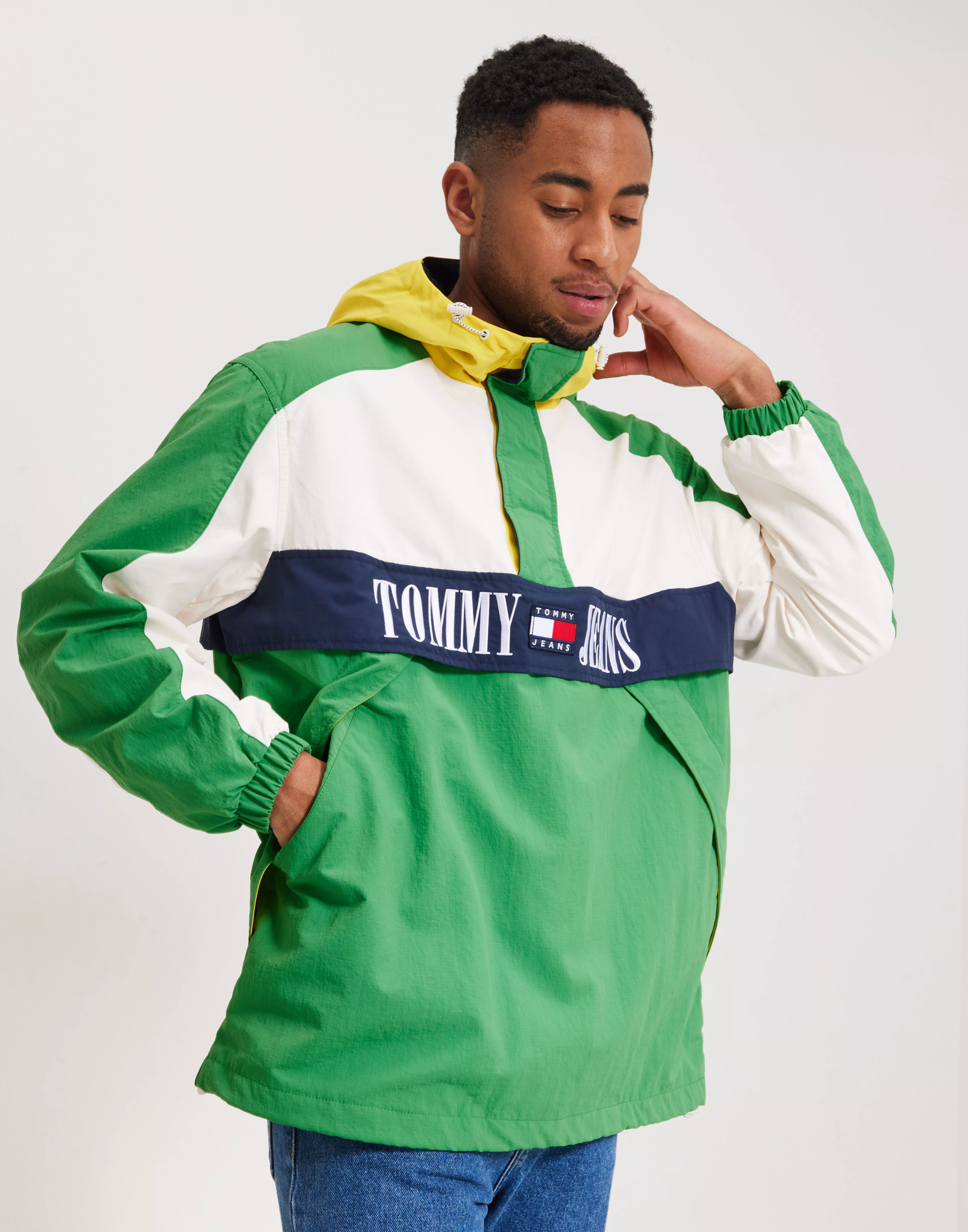 Buy Tommy Jeans TJM OVZ CHICAGO ARCHIVE POPOVER - Coastal Green/Multi |  NLYMAN | Übergangsjacken