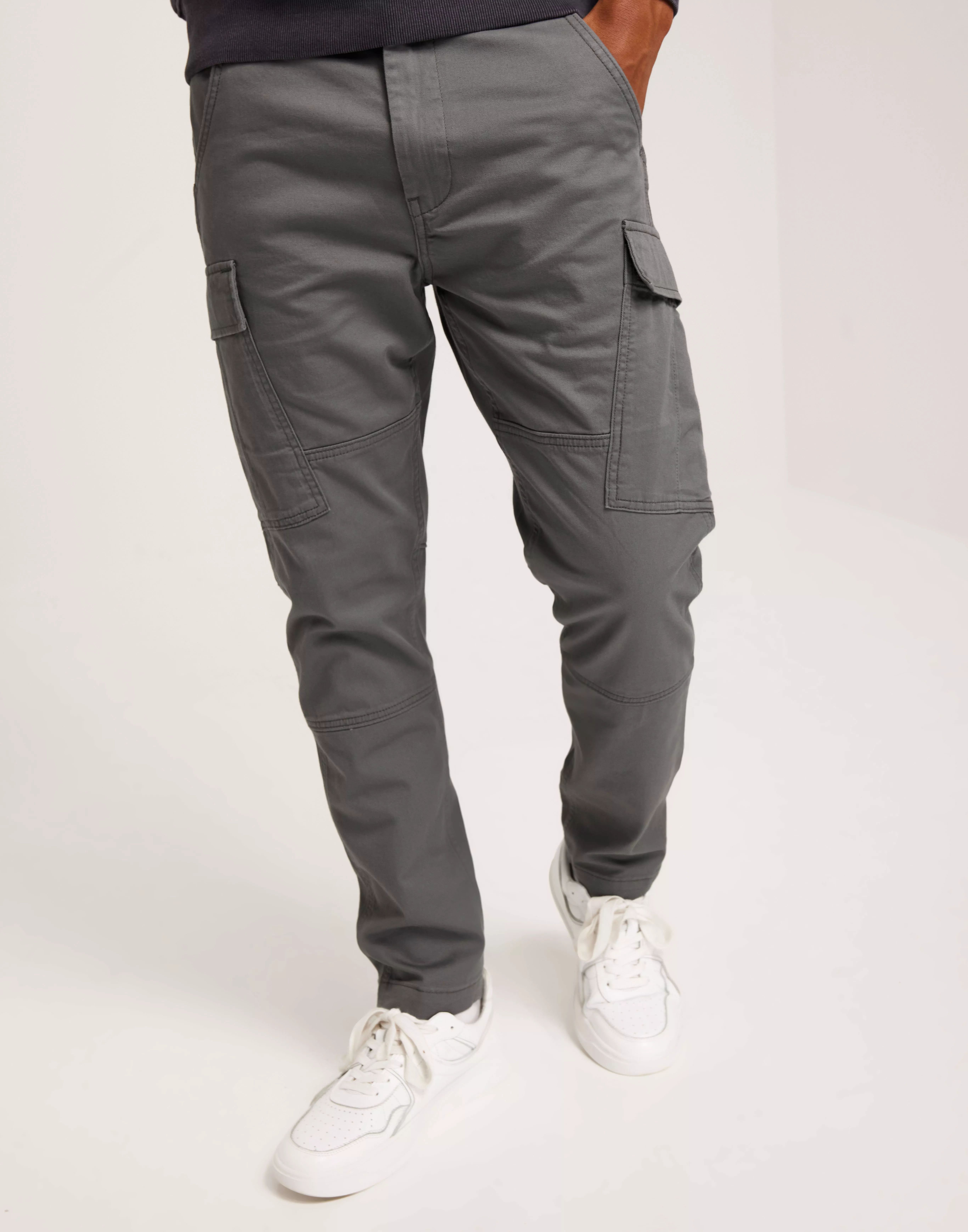 Levi's lo best sale ball joggers