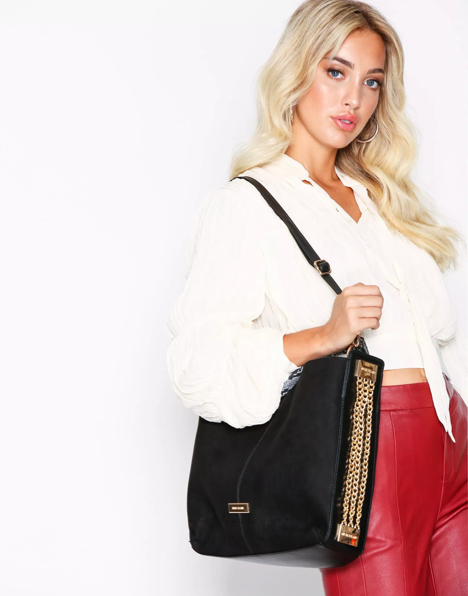 River island black chain side slouch bag online