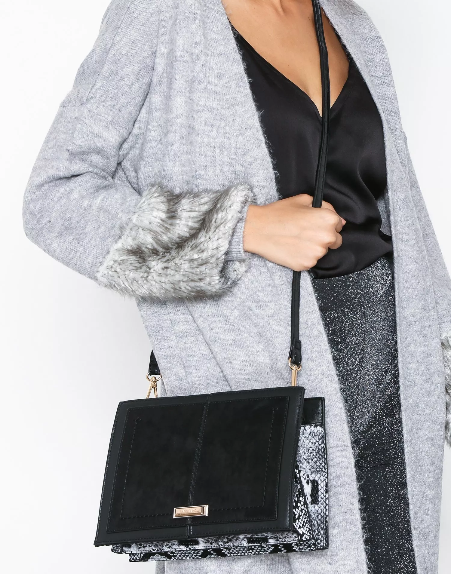 River island black online fur bag