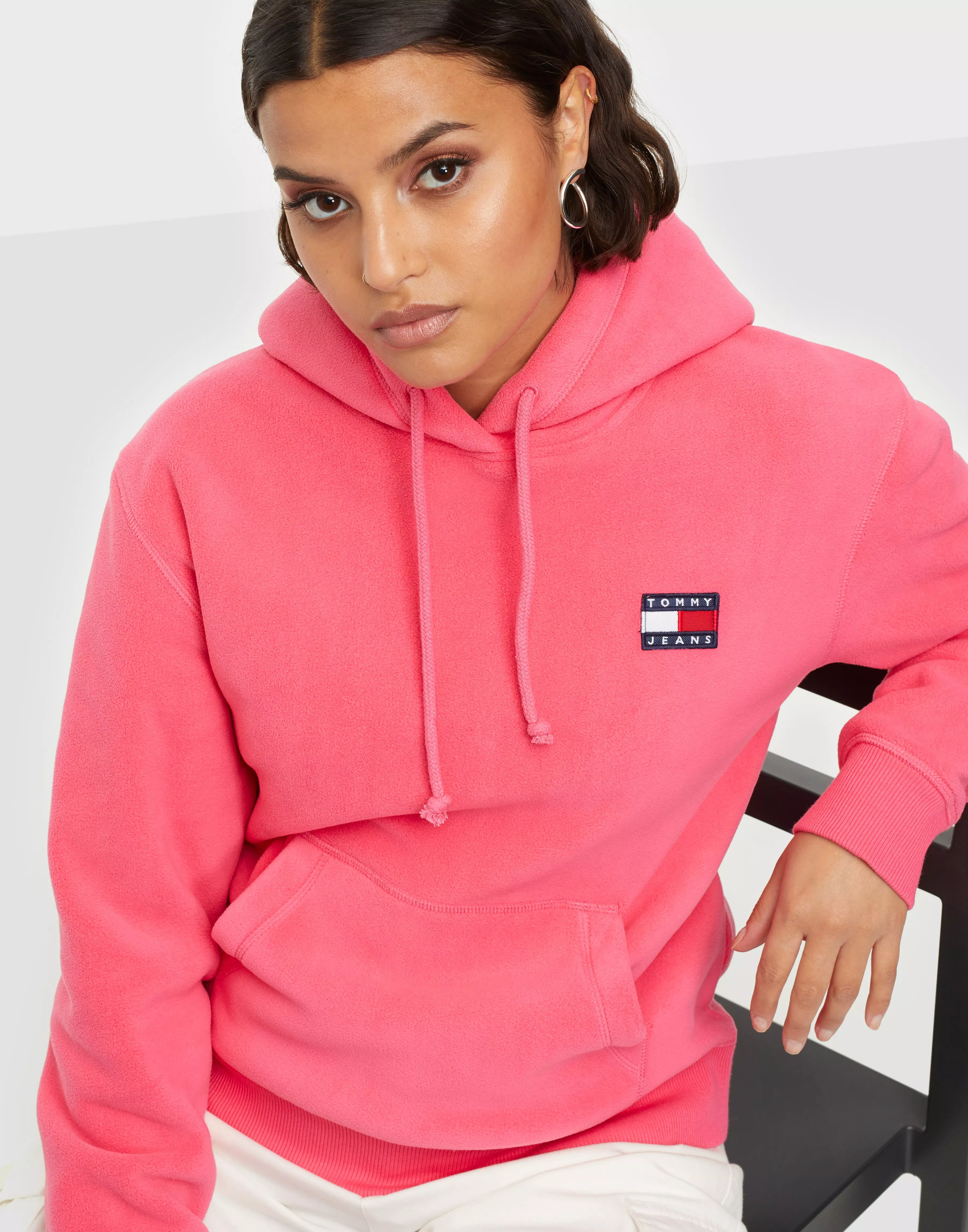 Tommy jeans deals pink hoodie