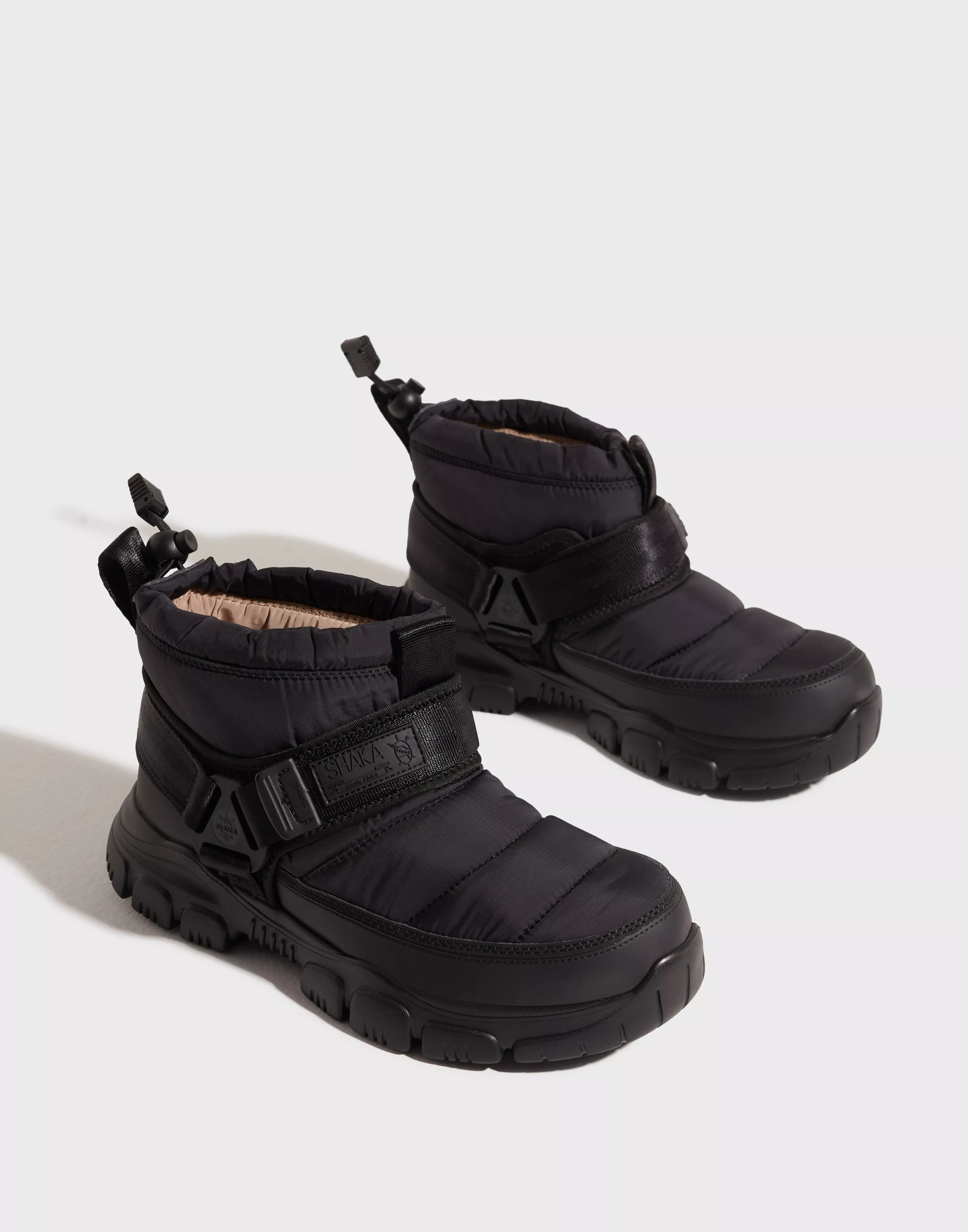 Buy Shaka SNUG BOOTIE AT - Black | Nelly.com