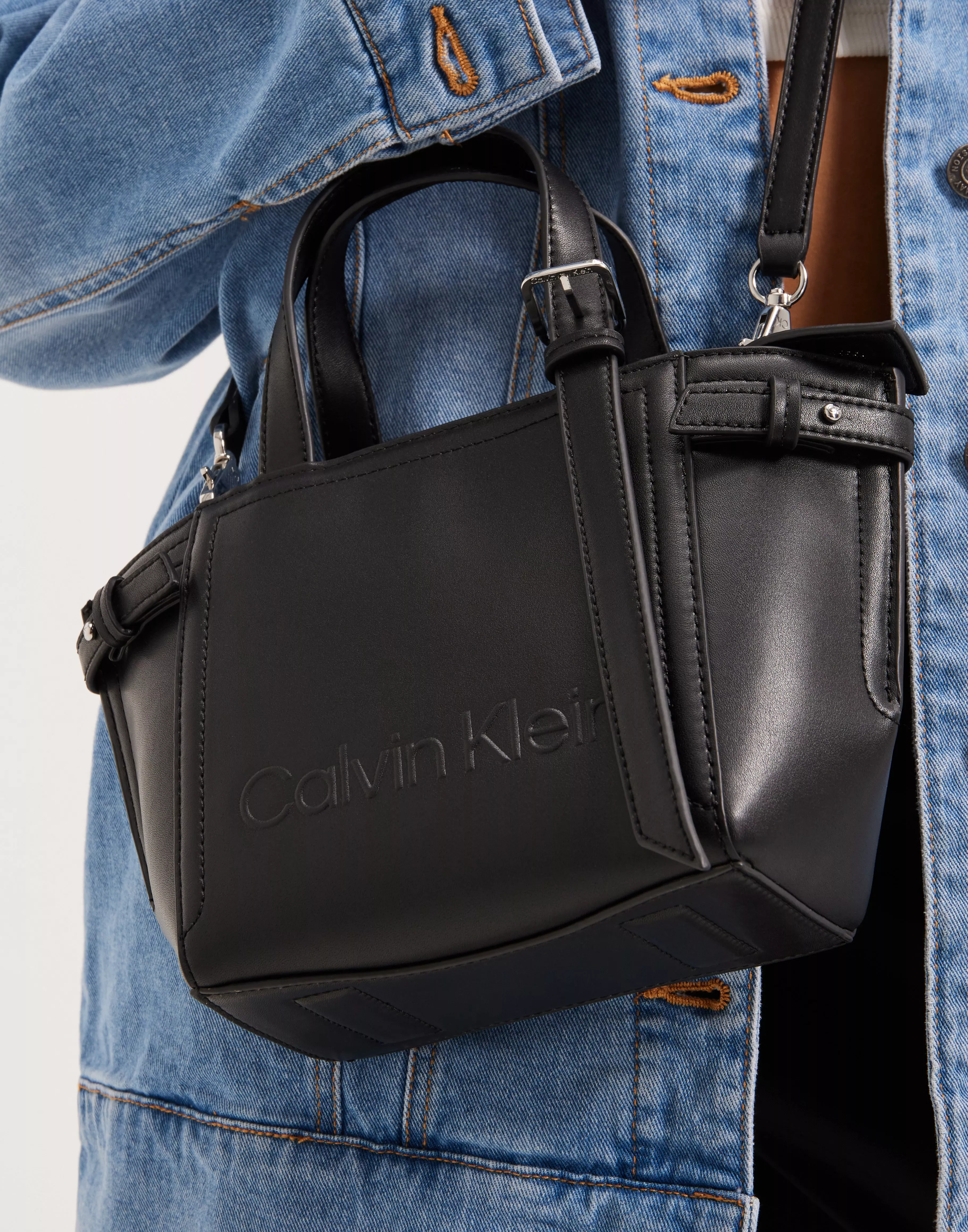 Buy CALVIN KLEIN JEANS Black Minimal Hardware Mini Tote for Women Online @  Tata CLiQ Luxury