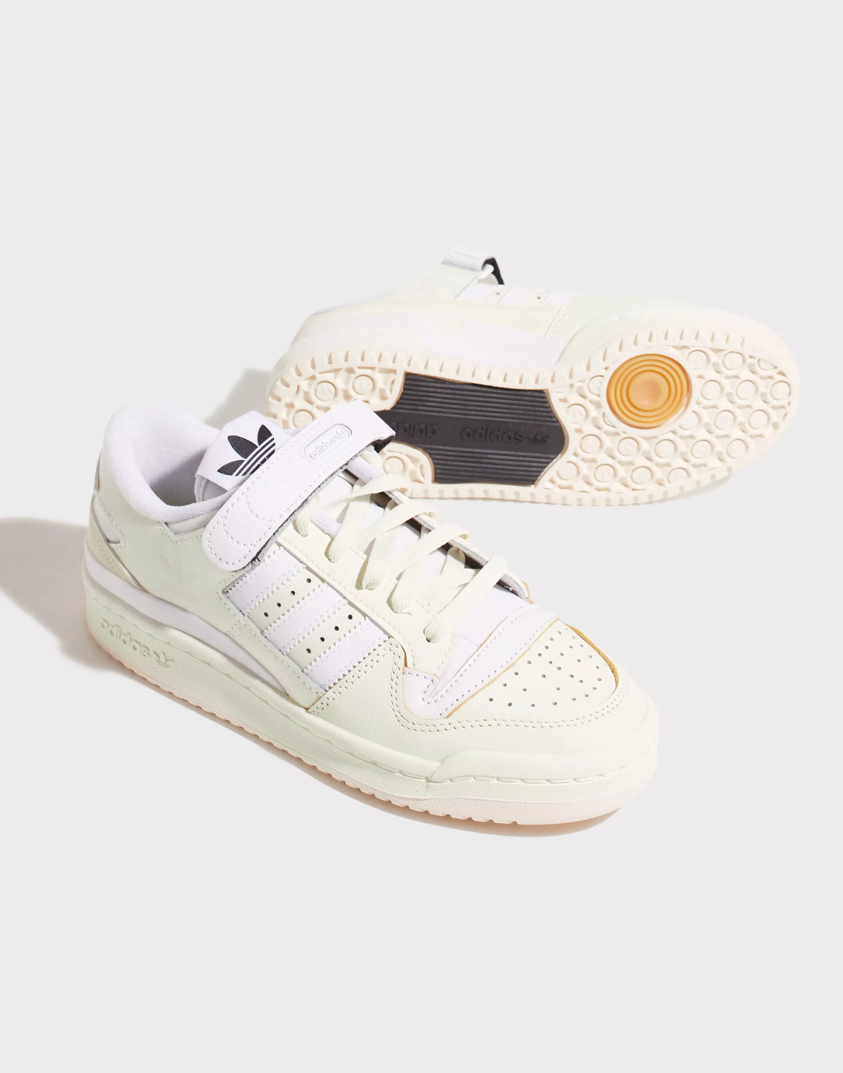 Buy Adidas Originals FORUM 84 LOW W - White | Nelly.com