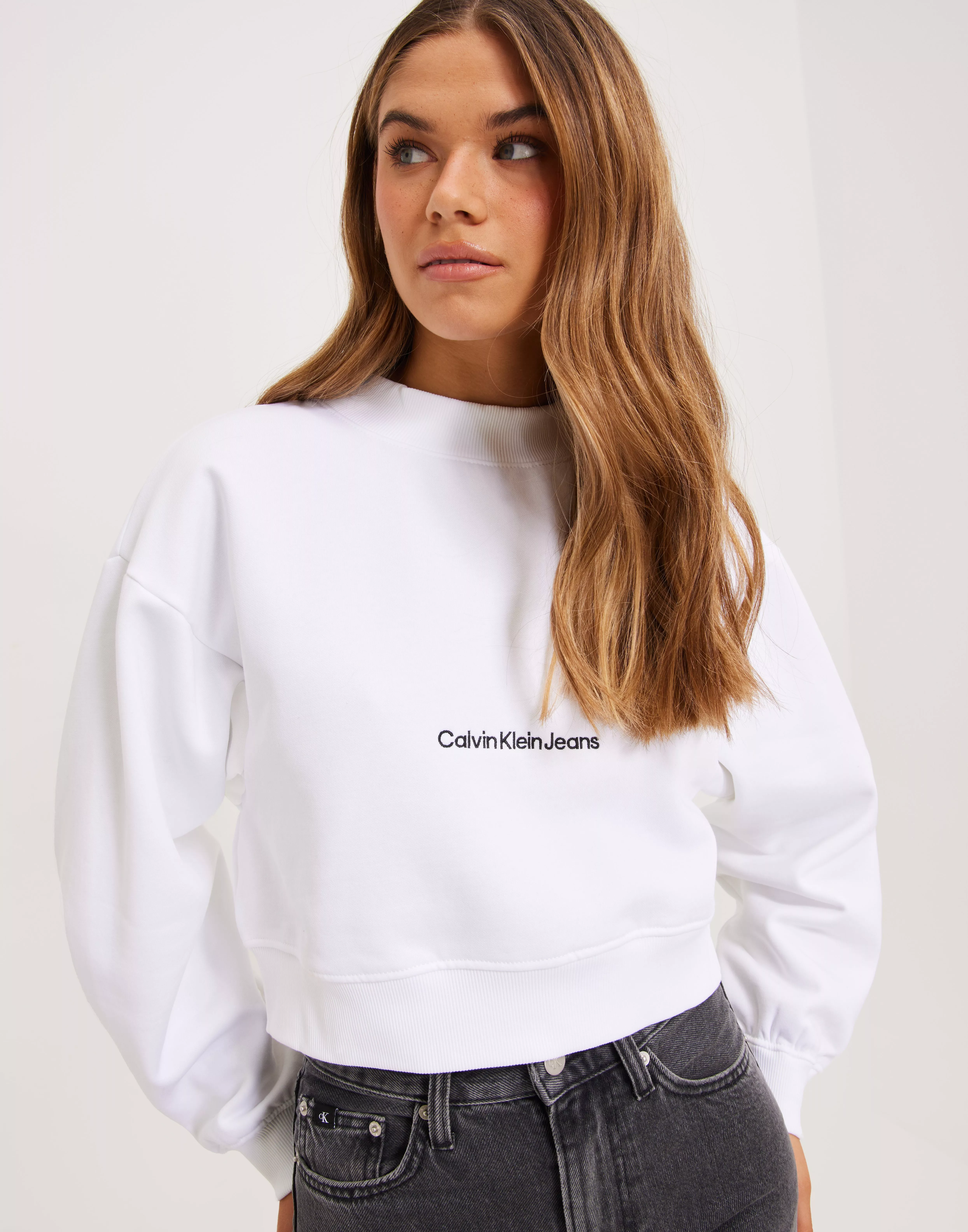 Calvin klein outlet cropped institutional hoodie