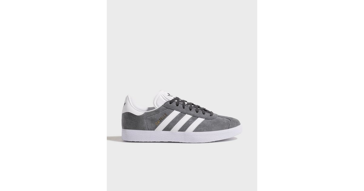 Grey suede clearance adidas gazelle