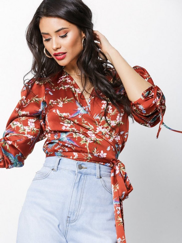 Festbluse Sleeve Focus Wrap Blouse festtop