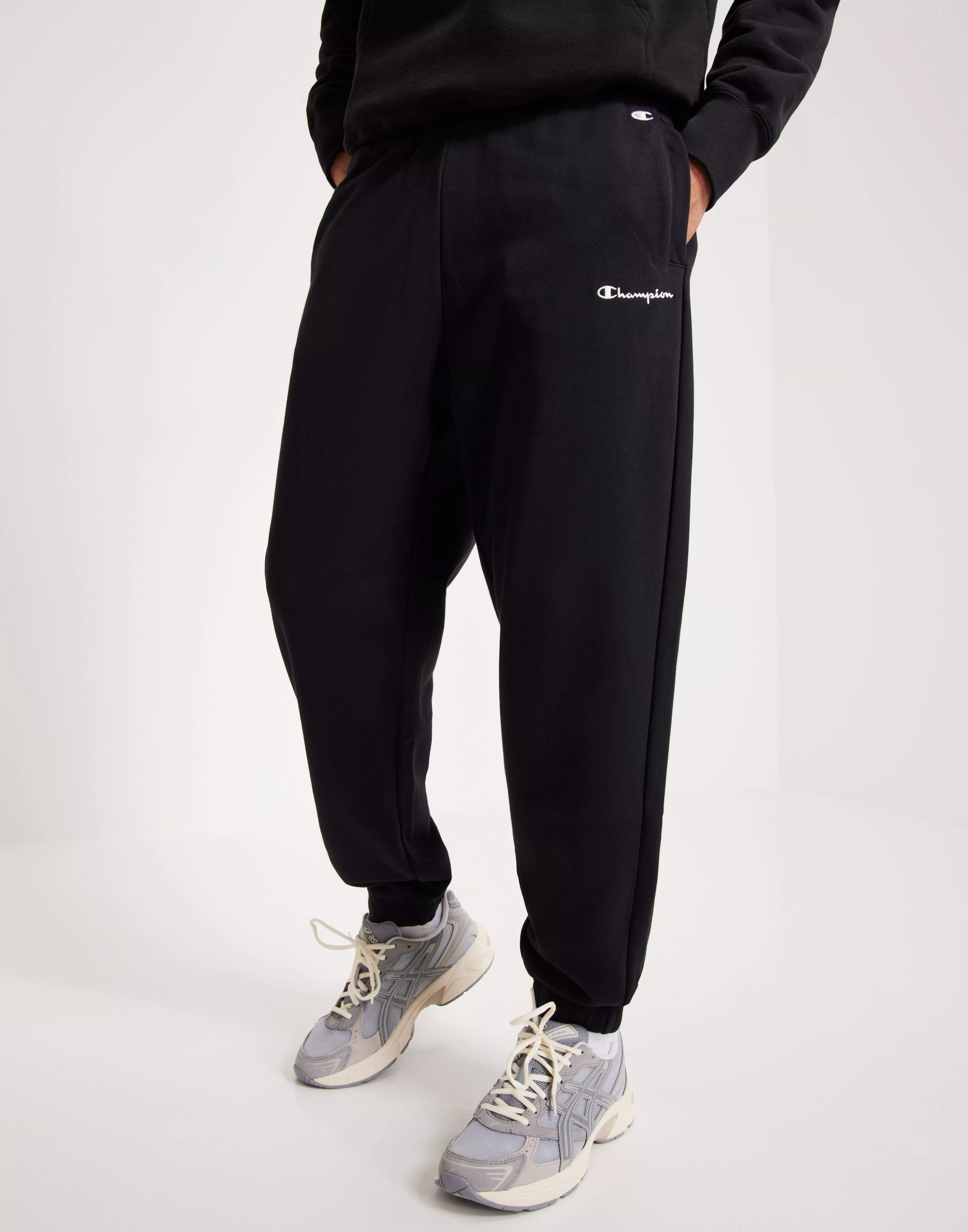 Champion black best sale and white sweatpants