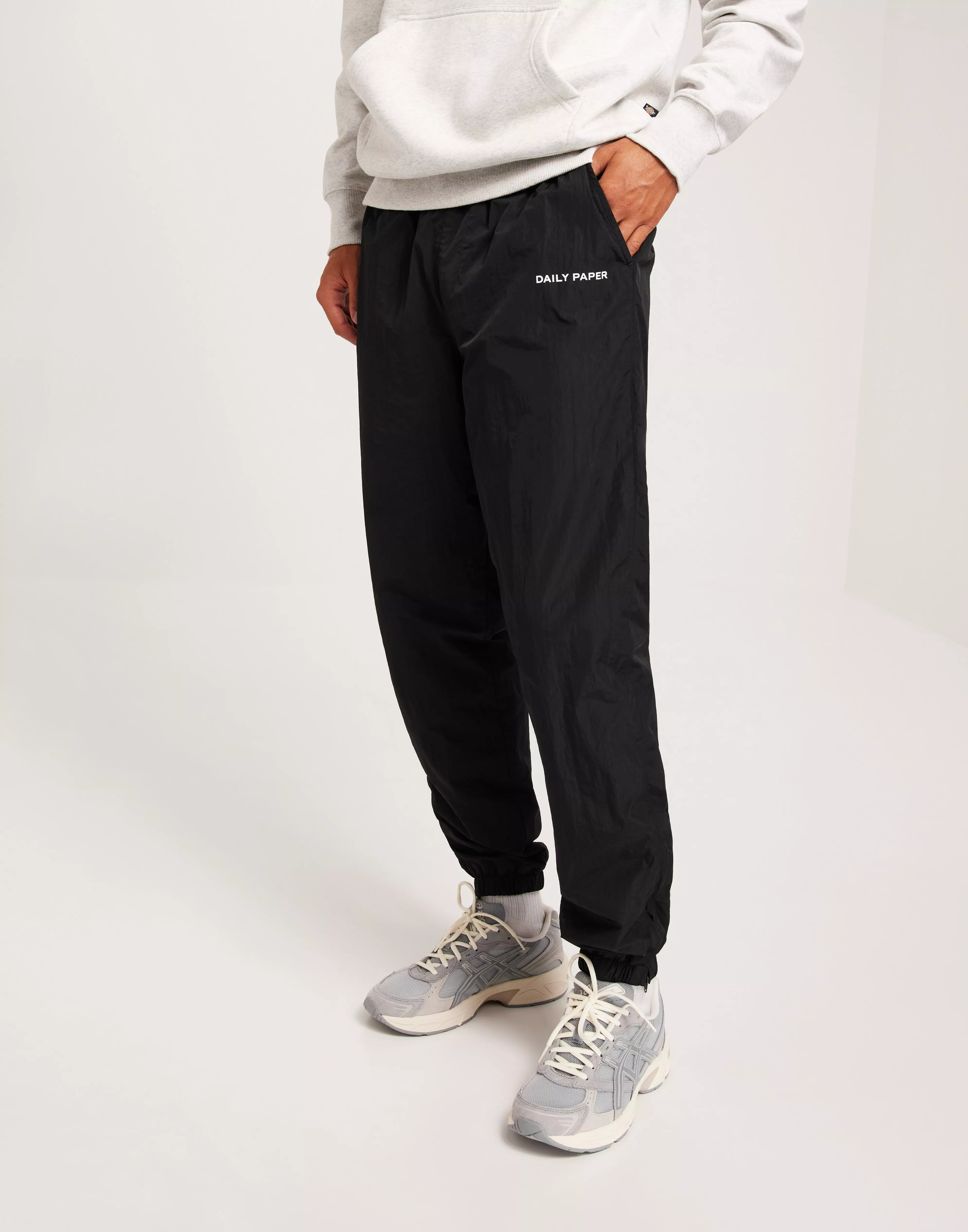 Daily paper track store pants black