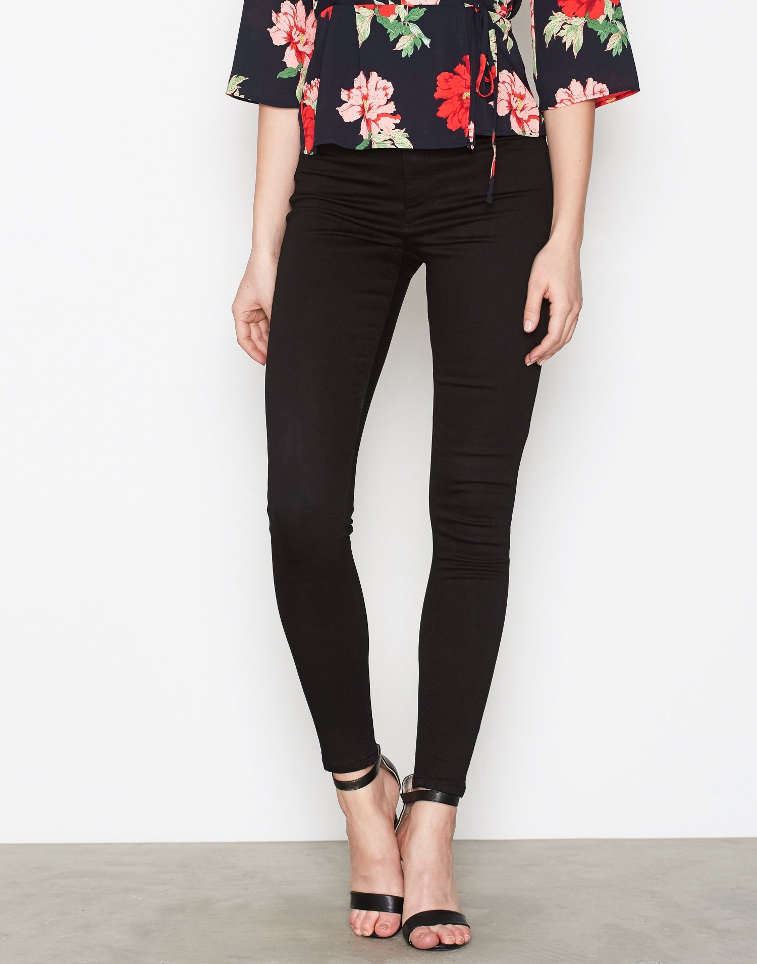 Nelly.com SE - Jamie Jeans 179.00 (448.00)