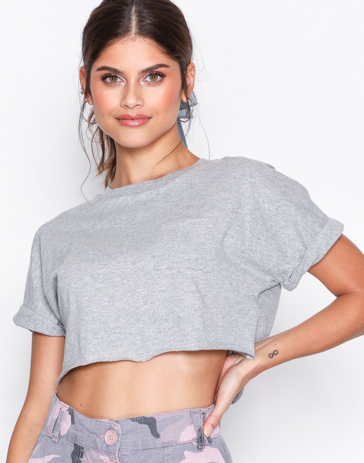 Nelly.com SE - Cut Off Crop T-Shirt 69.00 (98.00)