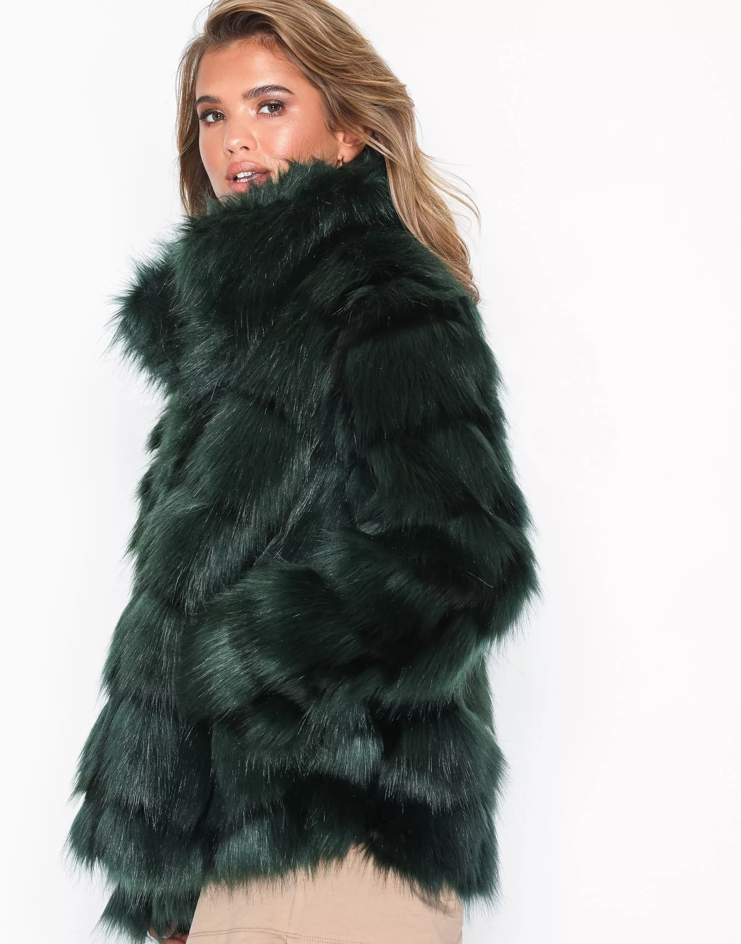 Nelly fluffy 2025 fur jacket