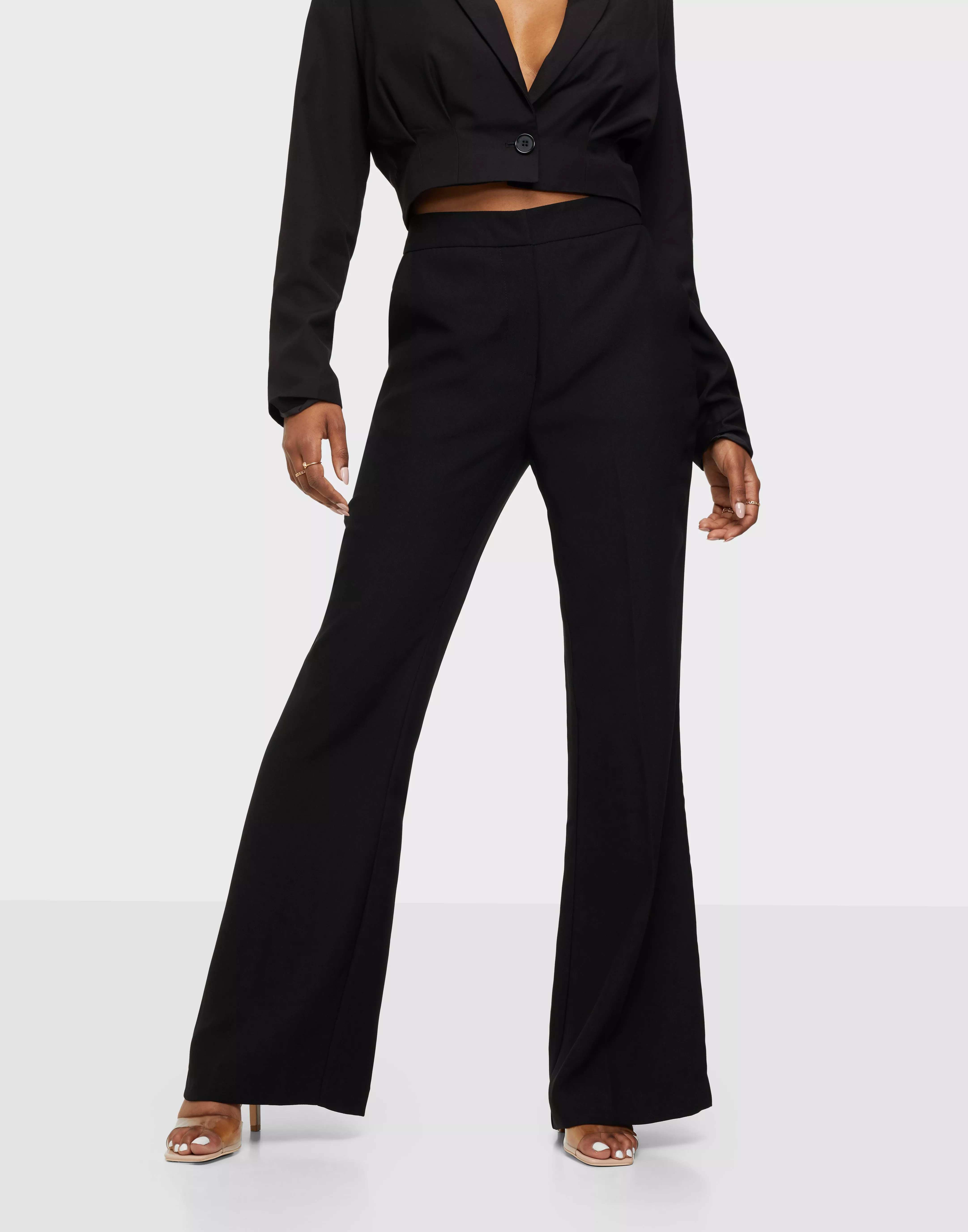 Shaped Suit - Sort | Nelly.com