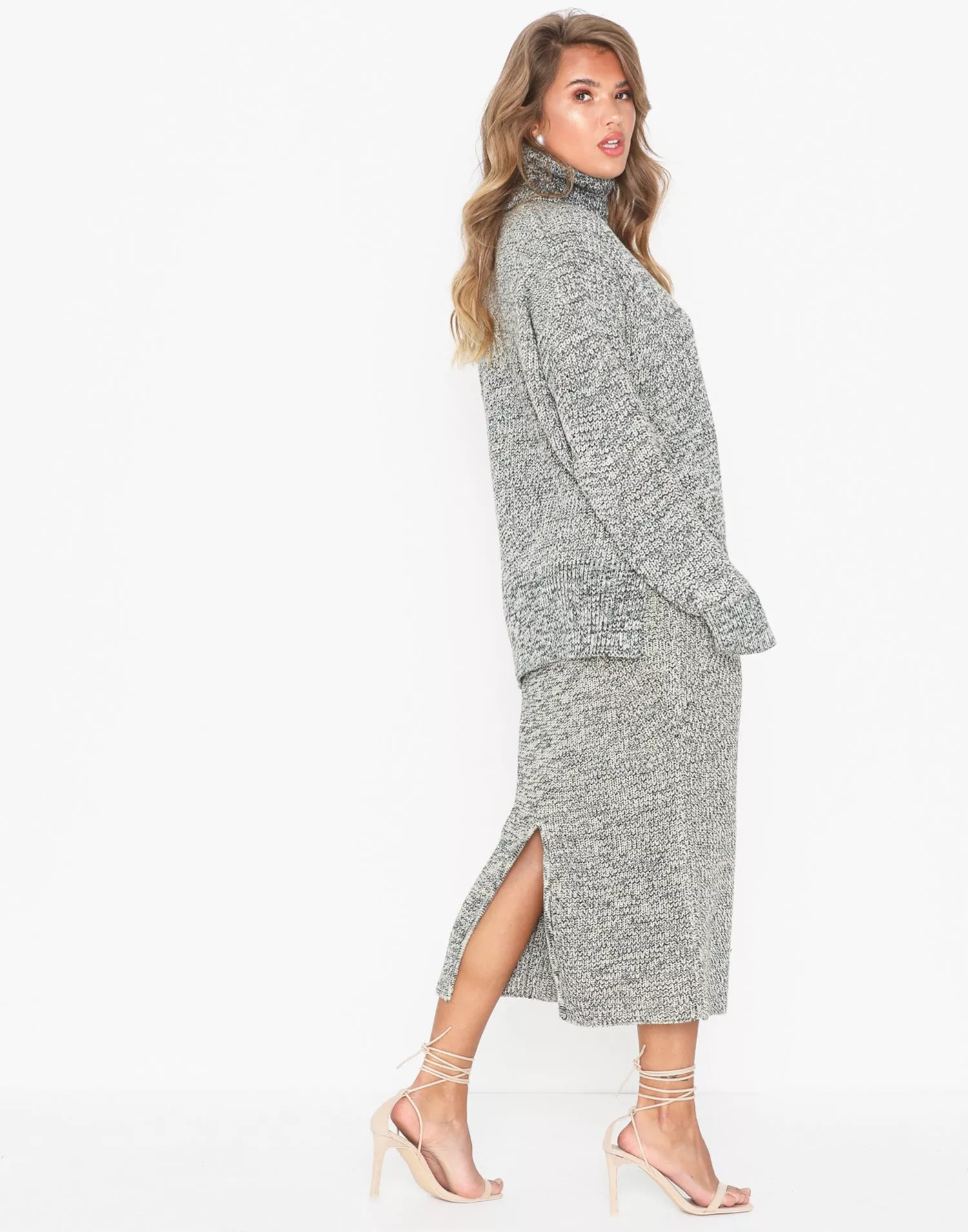 Buy Nelly Long Knit Skirt - Light Gray | Nelly.com