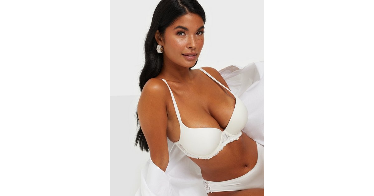 Claire Super Push Up Bra In Ivory-white