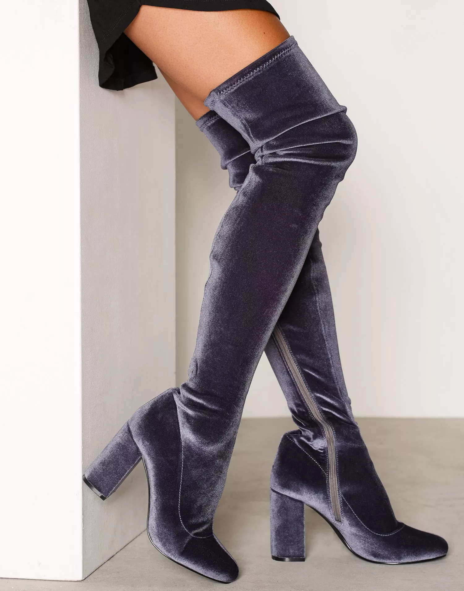 Over knee clearance velvet boots