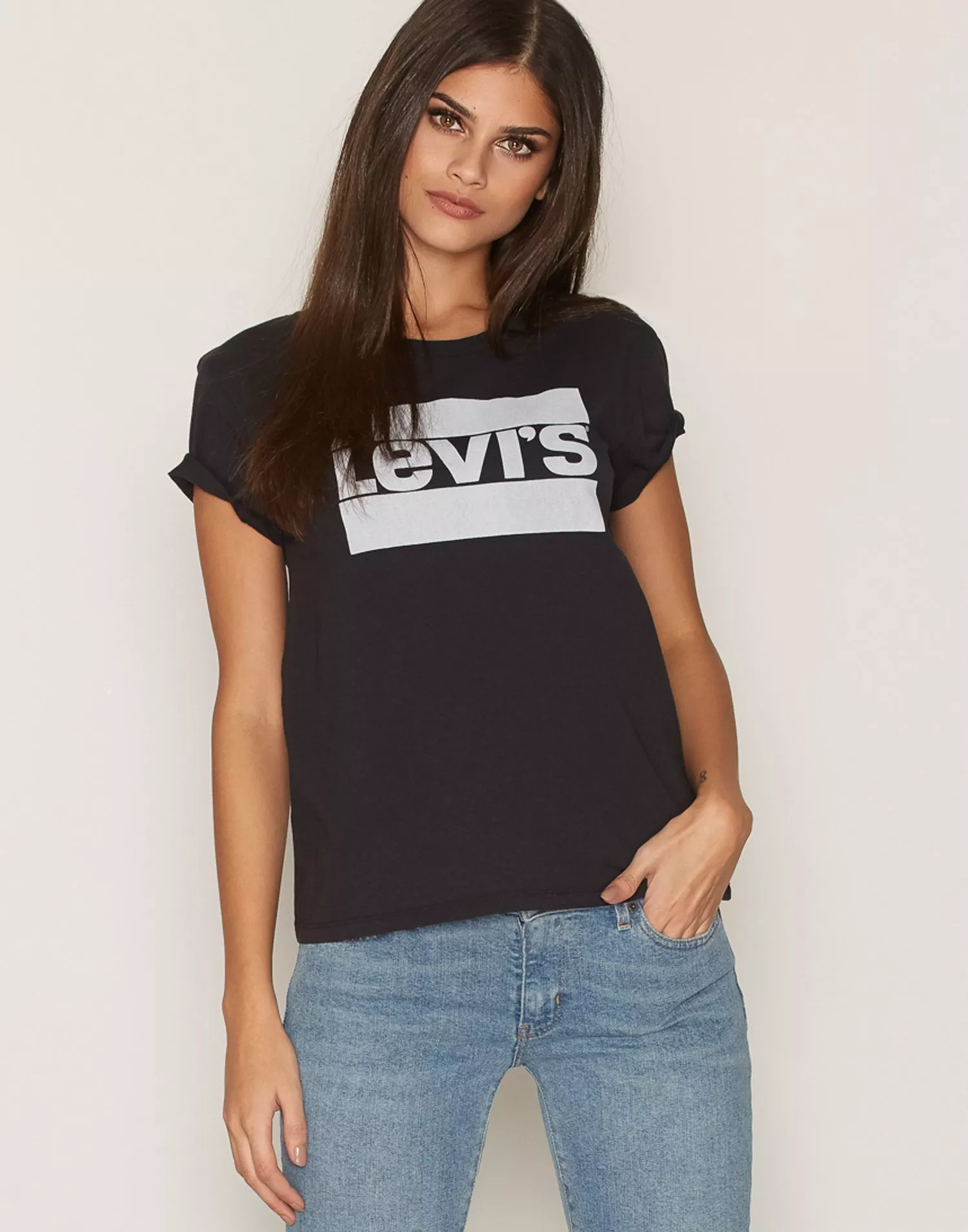 Tee shirt 2024 levis femme noir