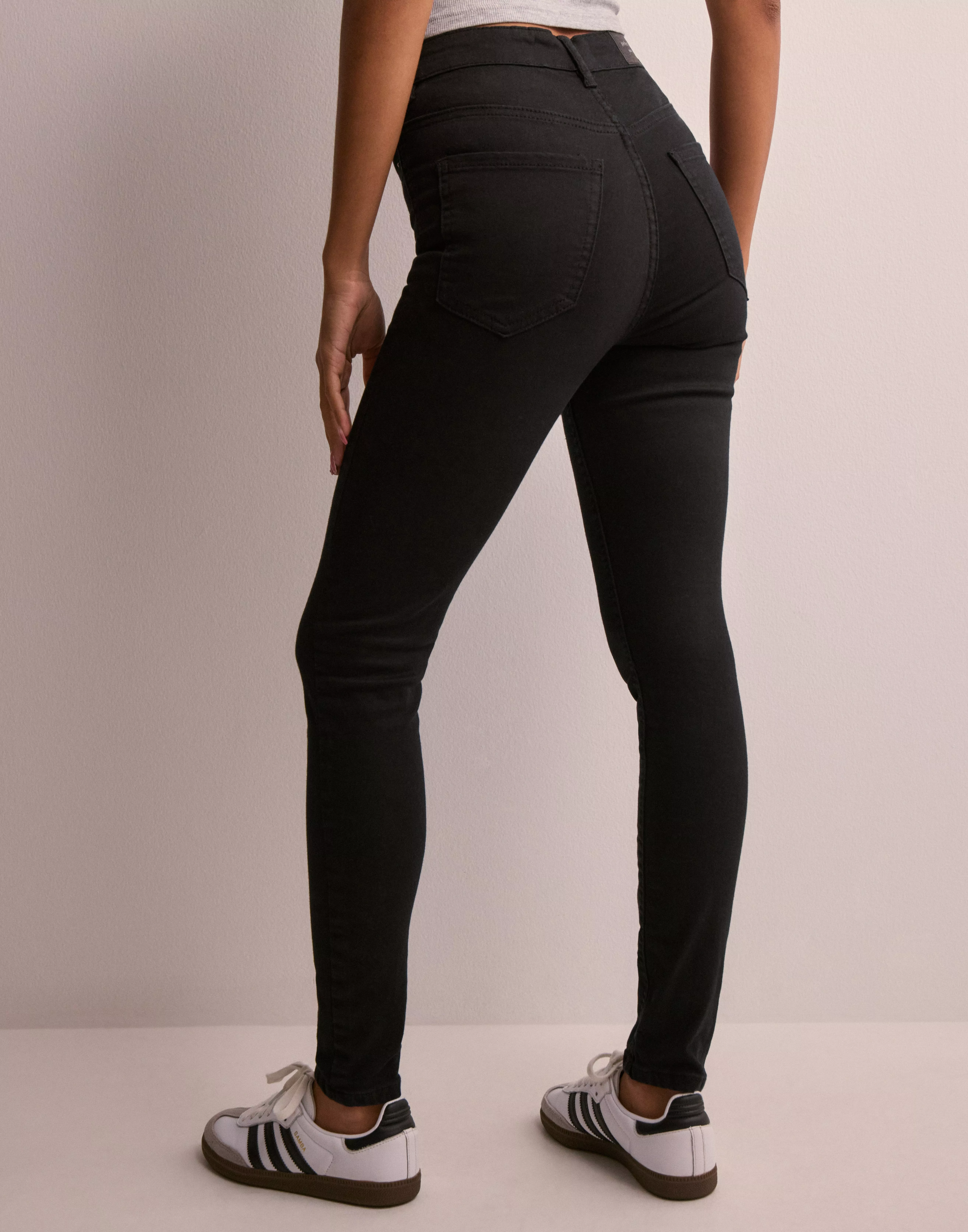 Striped soft trousers - Black - Women - Gina Tricot