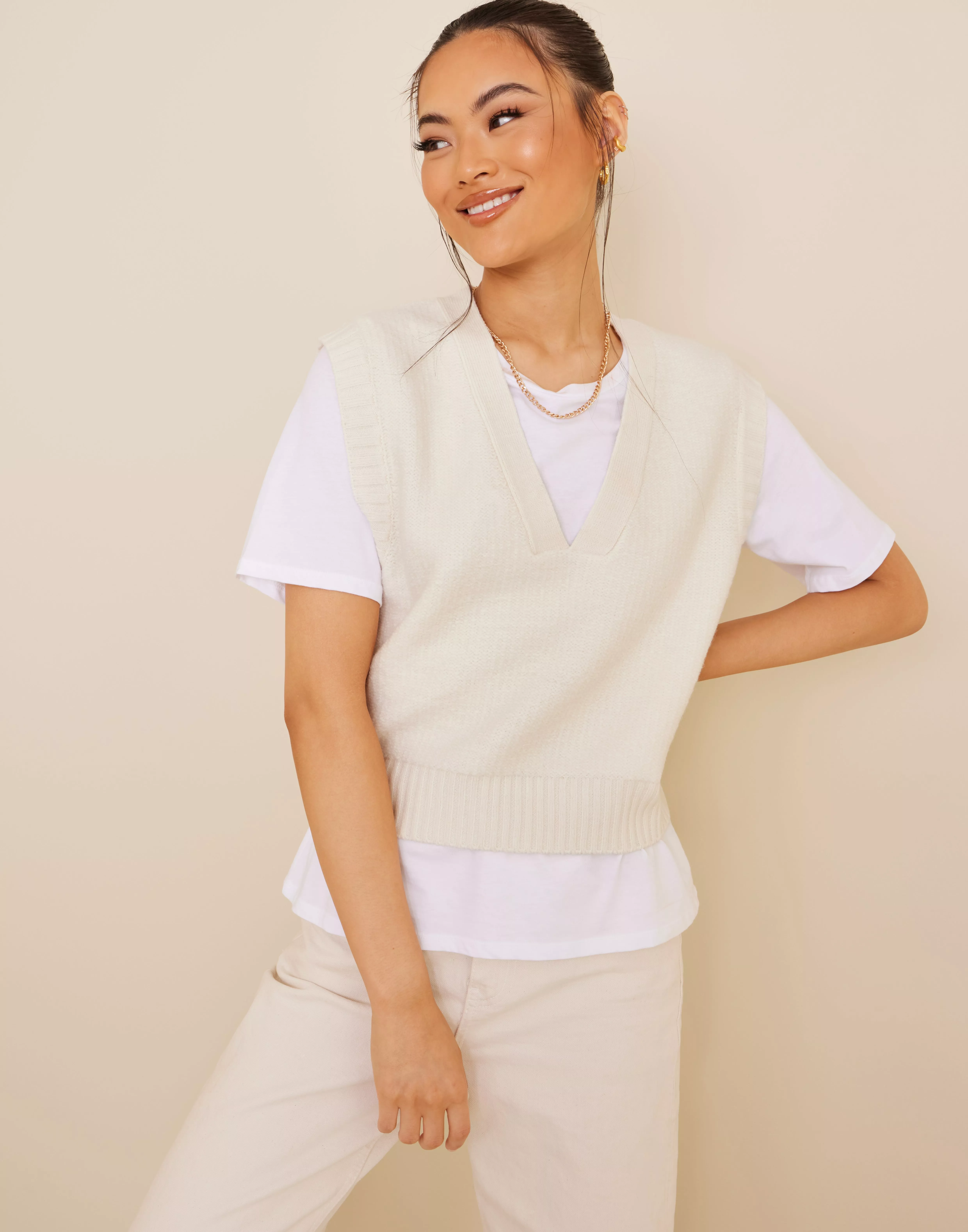 Buy Gina Tricot Abigail Knitted Vest - Gardenia | Nelly.com