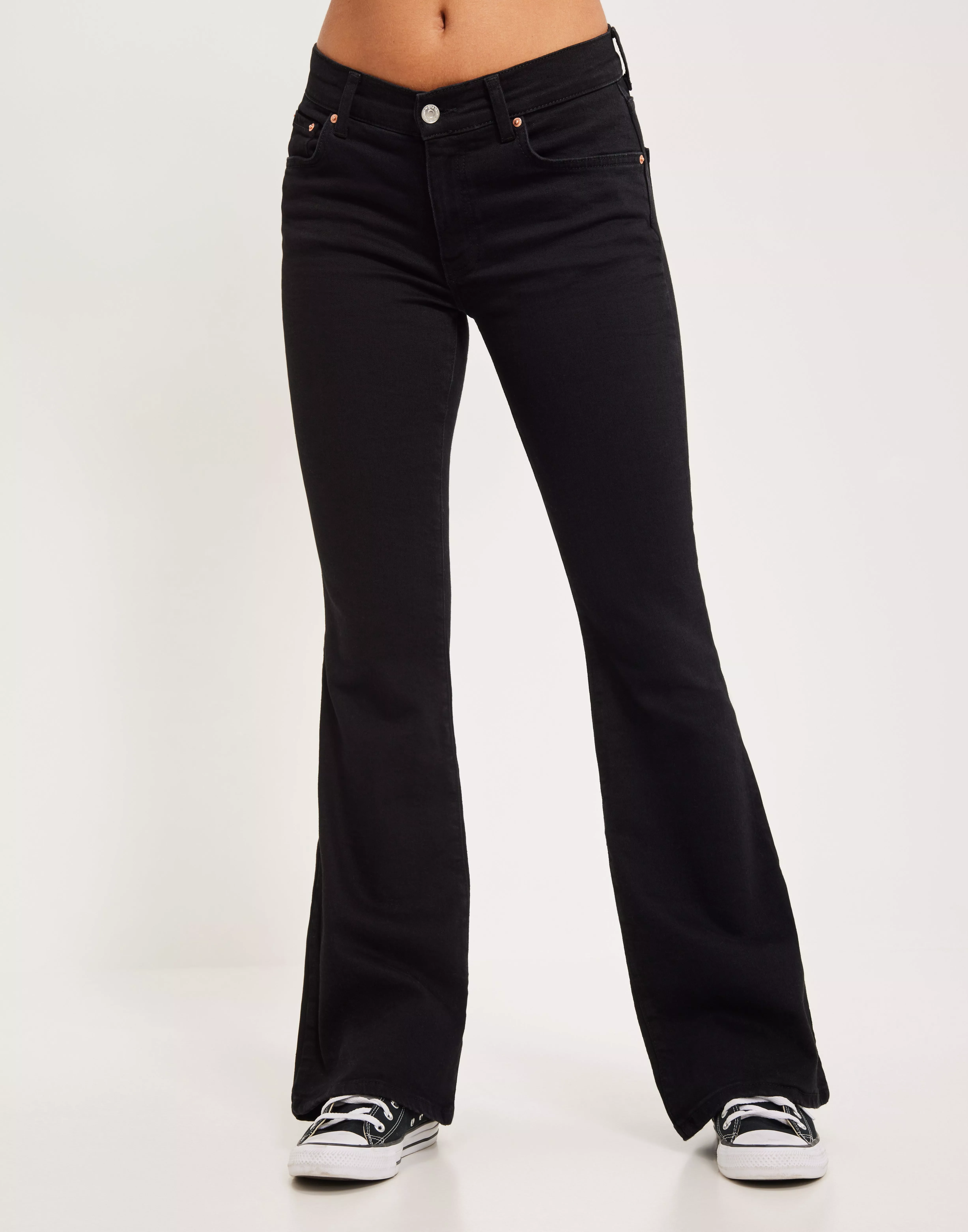 Buy Gina Tricot Low waist bootcut jeans - Black